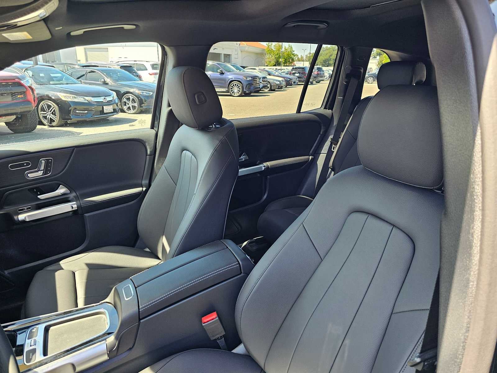 2026 Mercedes-Benz GLB 250 SUV