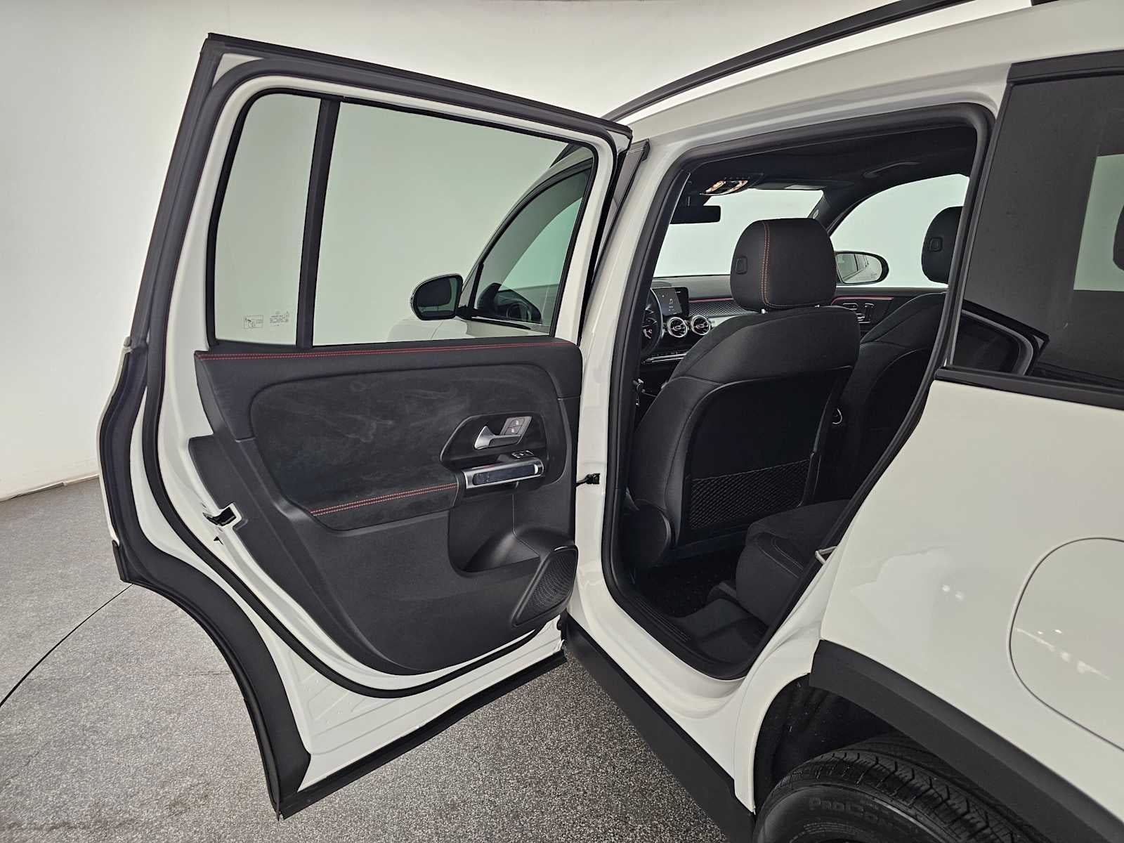 2025 Mercedes-Benz GLB GLB 250