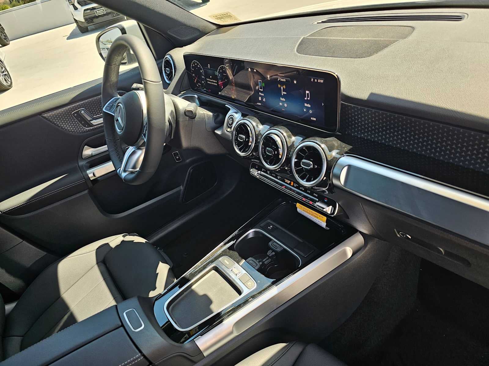 2026 Mercedes-Benz GLB 250 SUV