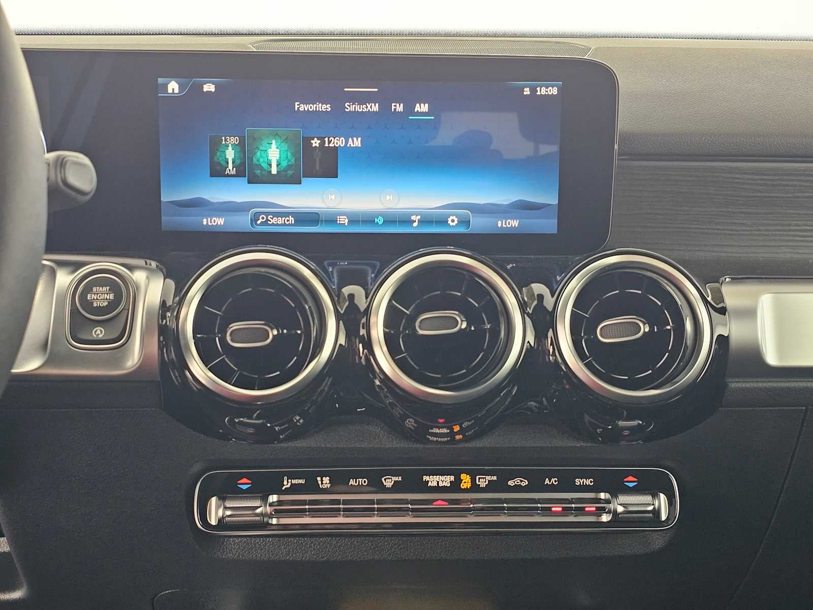 2026 Mercedes-Benz GLB 250 SUV