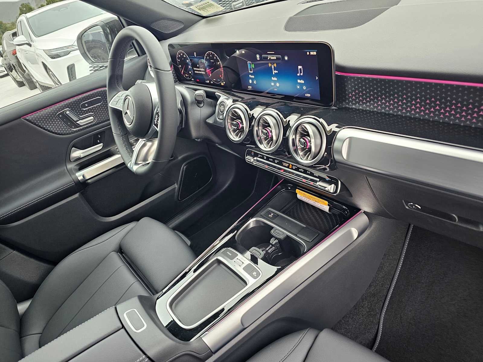 2026 Mercedes-Benz GLB 250 SUV