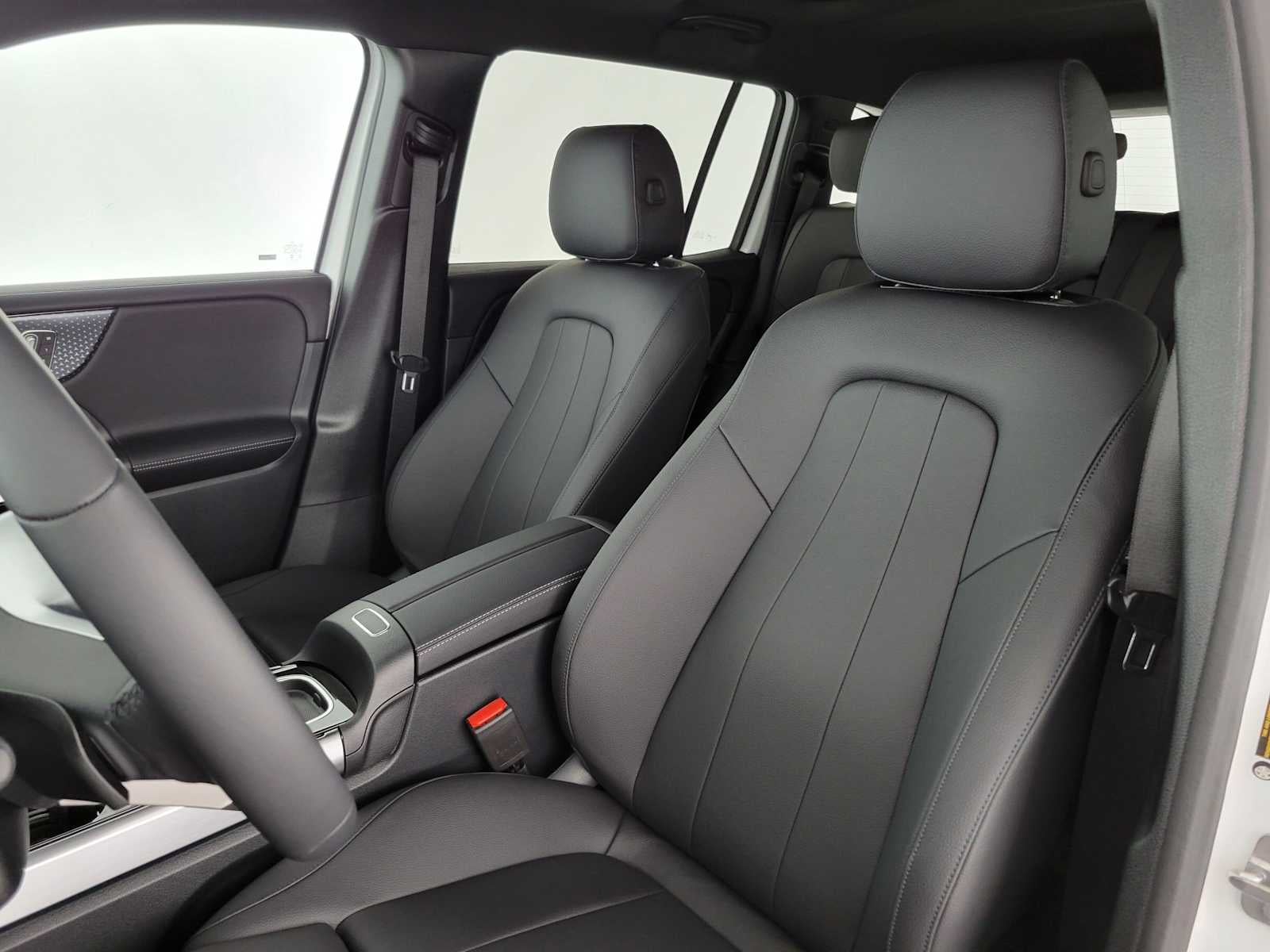 2026 Mercedes-Benz GLB 250 SUV