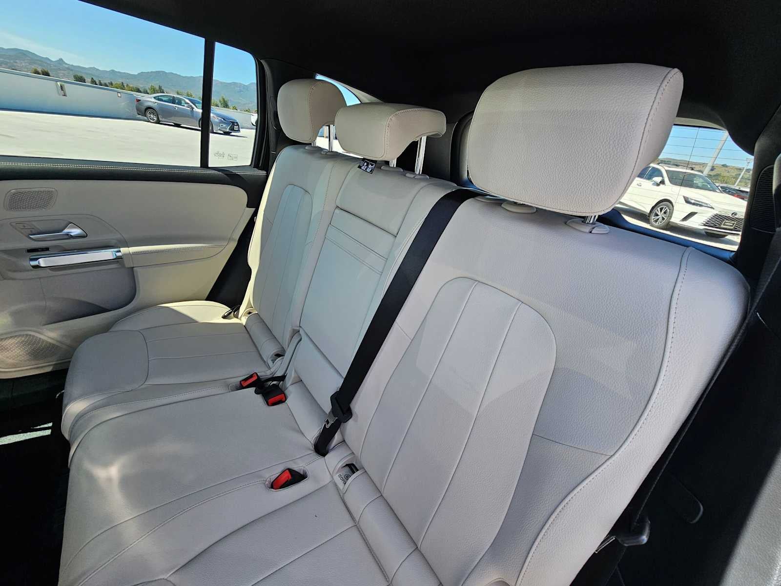 2026 Mercedes-Benz GLB 250 SUV