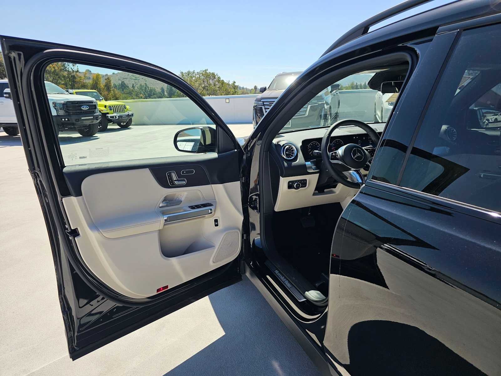 2026 Mercedes-Benz GLB 250 SUV