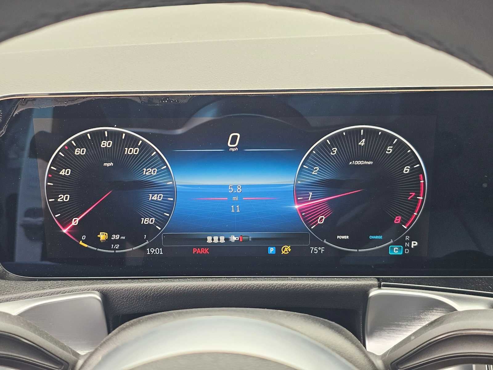 2026 Mercedes-Benz GLB 250 SUV