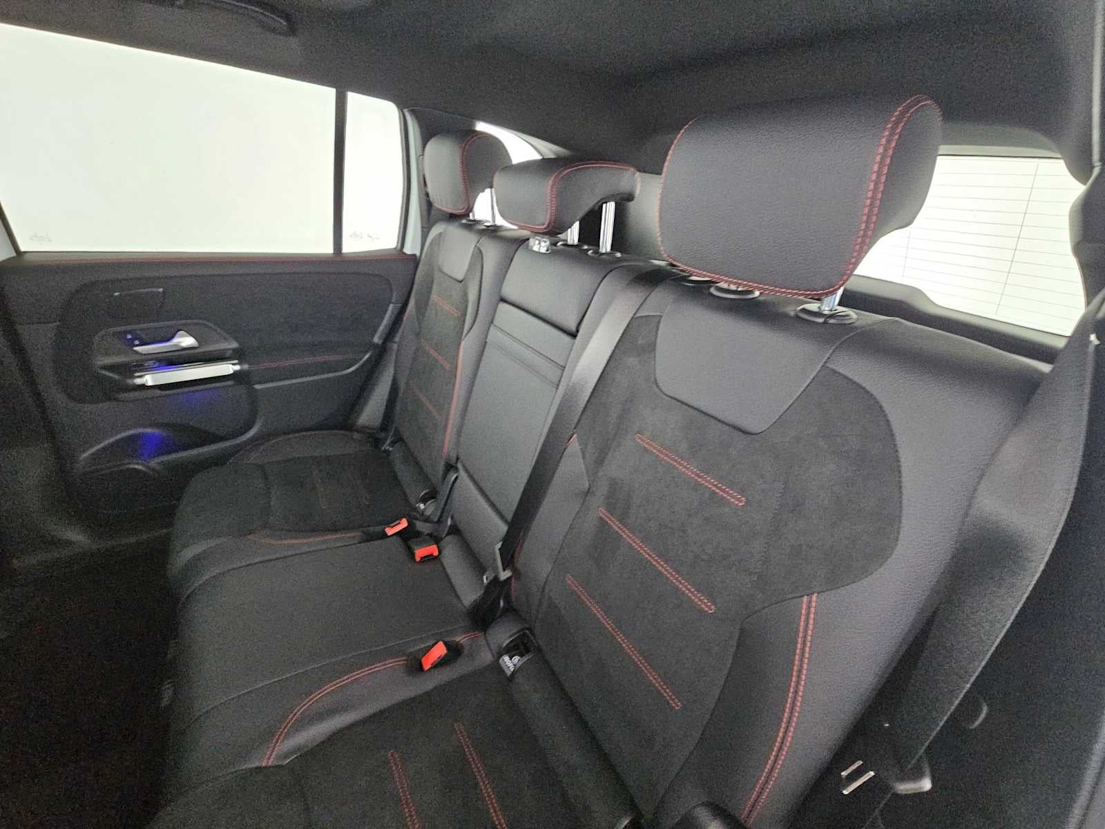 2026 Mercedes-Benz GLB 250 4MATIC® SUV