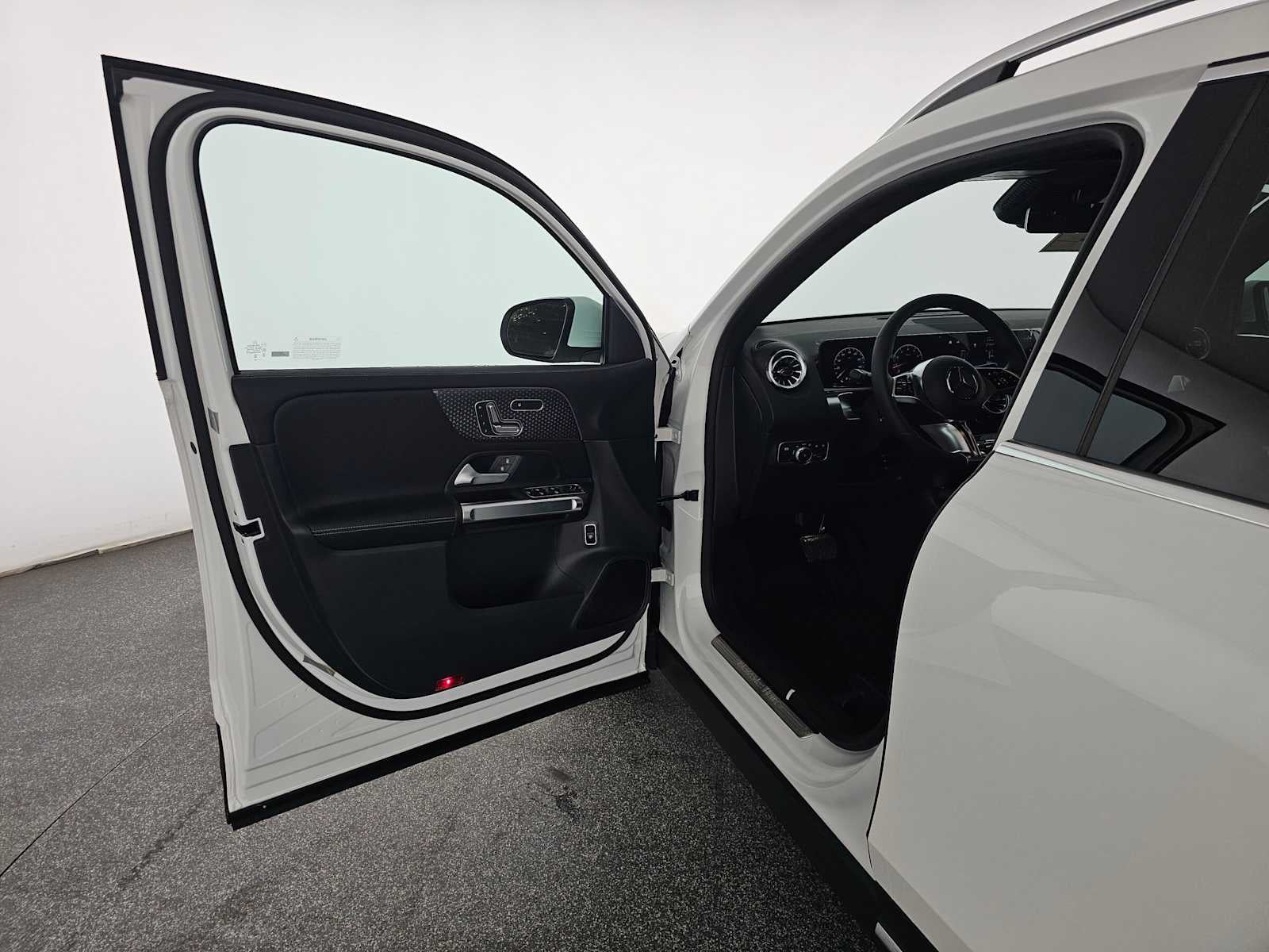 2026 Mercedes-Benz GLB 250 4MATIC® SUV