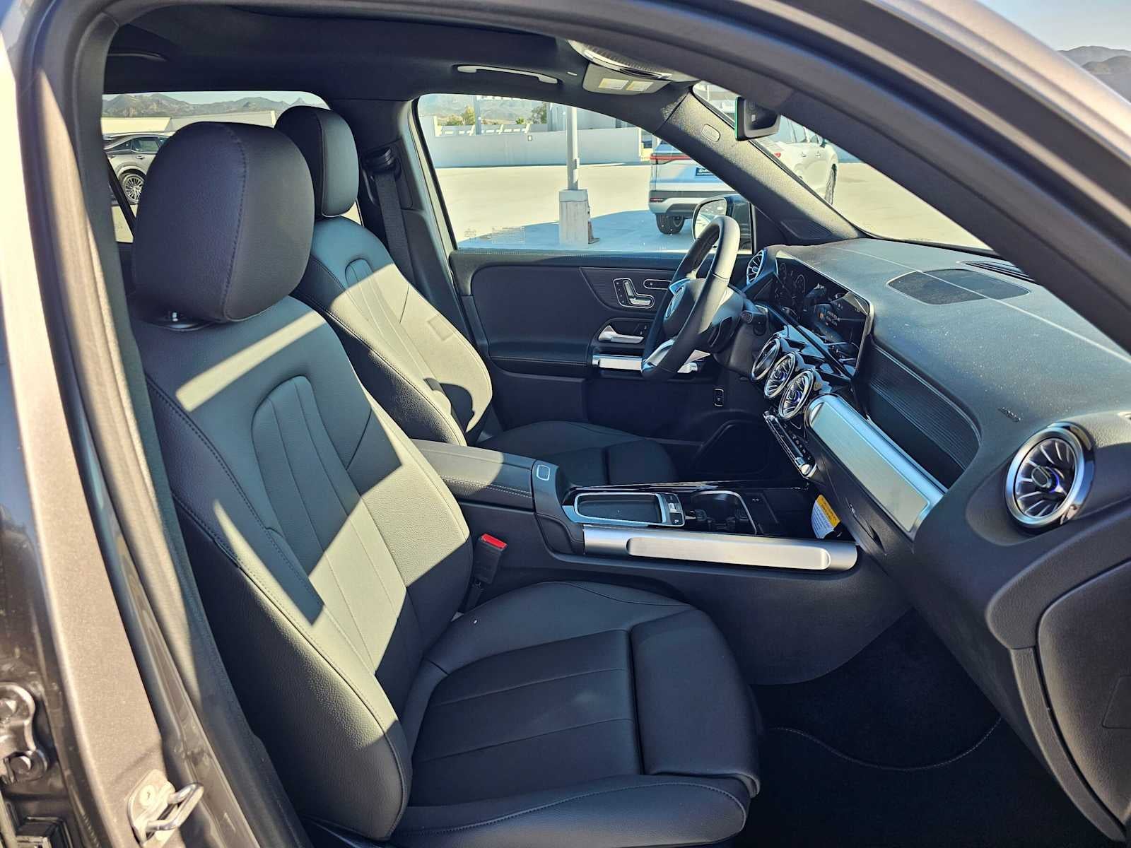 2026 Mercedes-Benz GLB 250 4MATIC® SUV