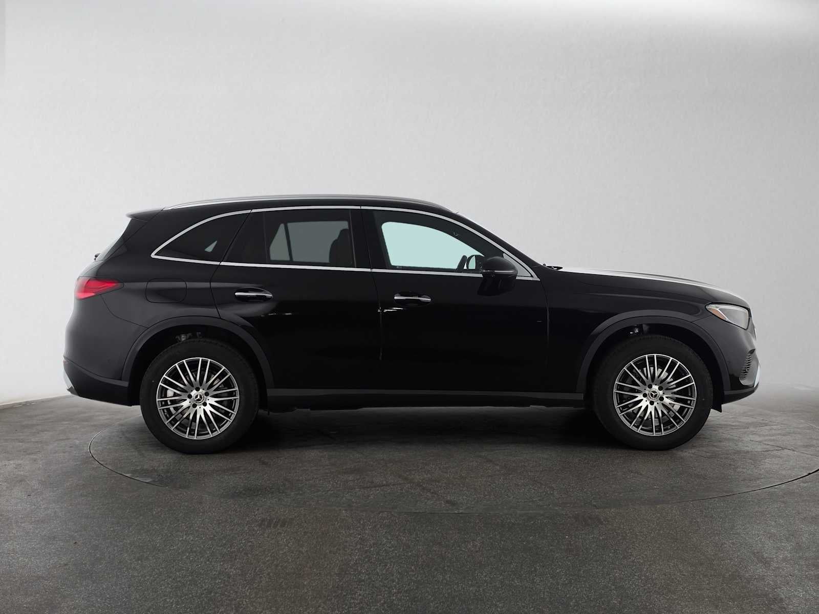 2027 Mercedes-Benz GLC 300 SUV
