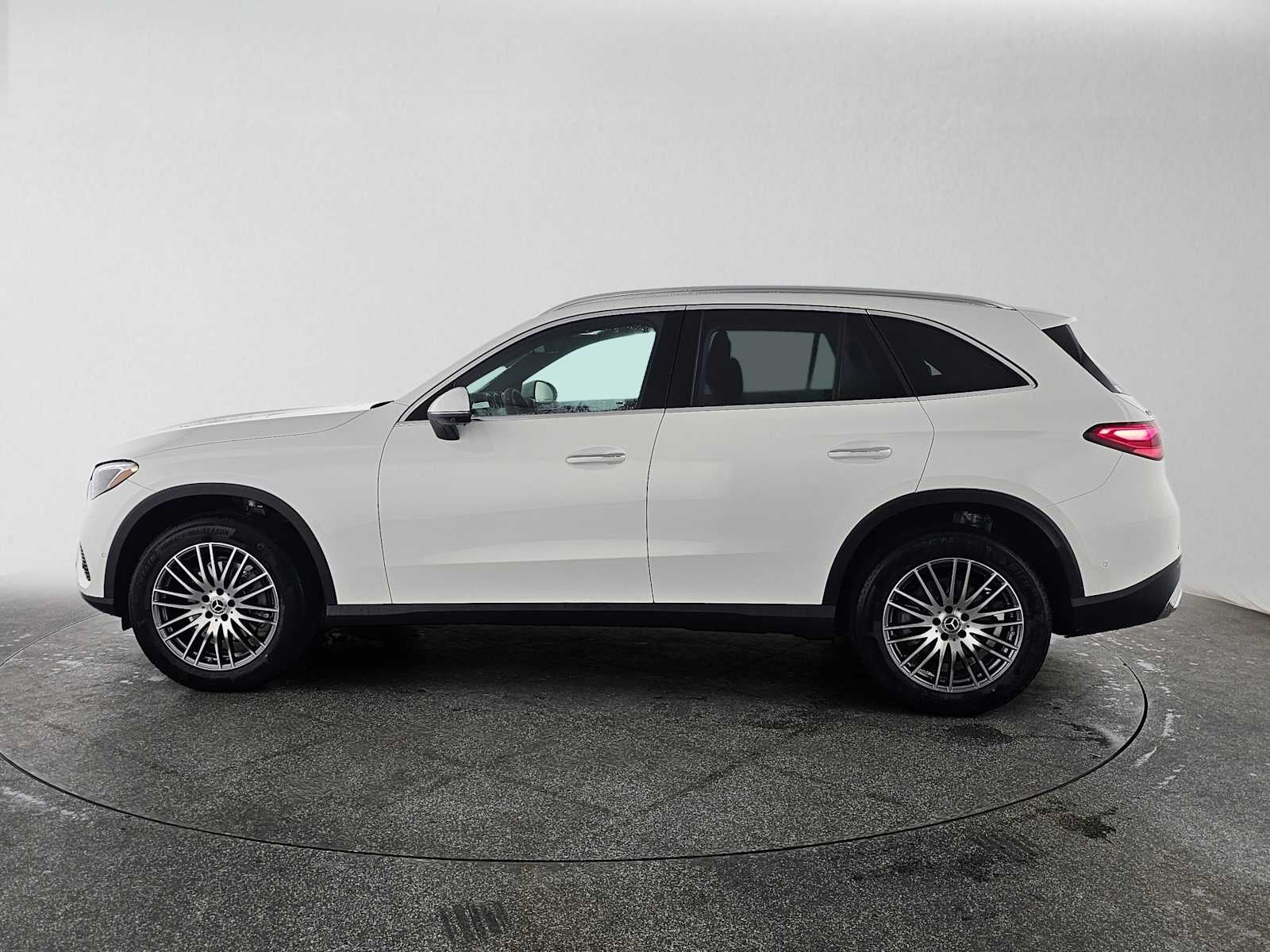 2027 Mercedes-Benz GLC 300 SUV