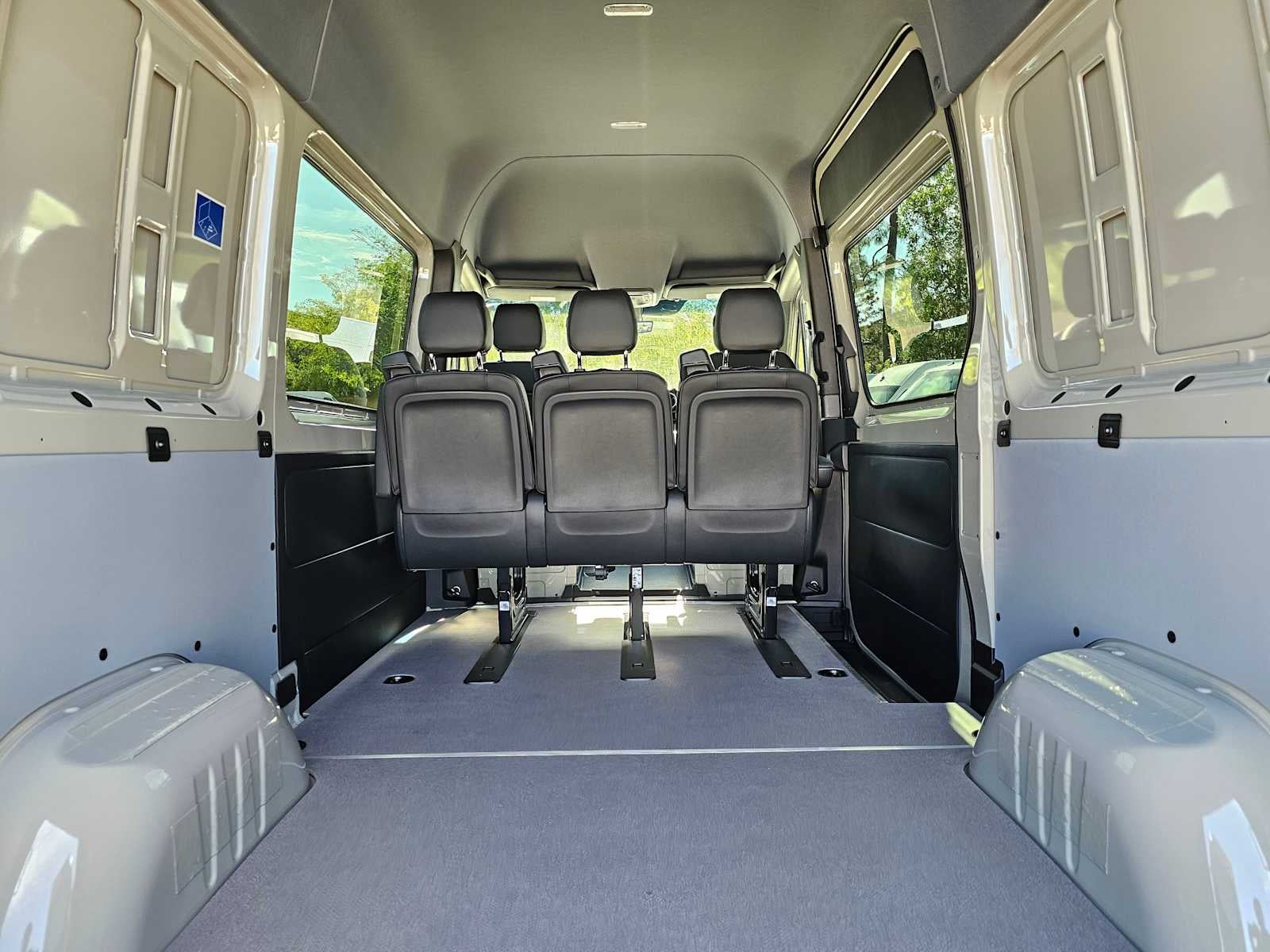 2025 Mercedes-Benz Sprinter 2500 Standard Roof I4 Diesel HO 144" RWD