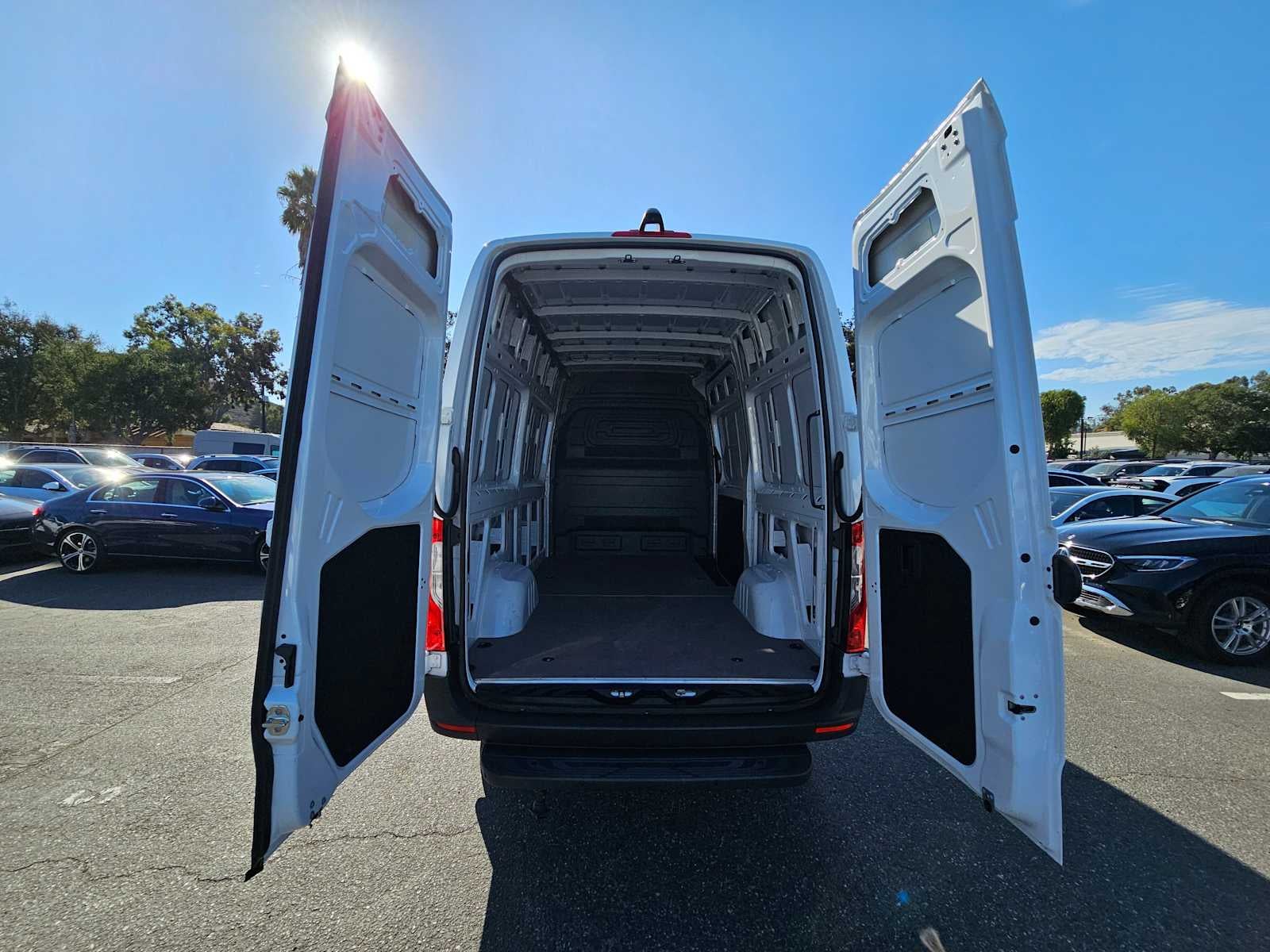2025 Mercedes-Benz Sprinter 2500 Standard Roof I4 Diesel 144" RWD