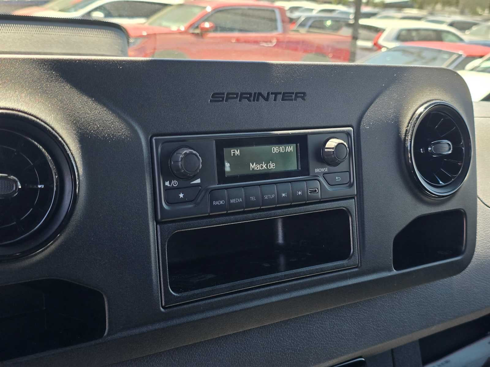 2025 Mercedes-Benz Sprinter 2500 Standard Roof I4 Diesel HO 144" RWD