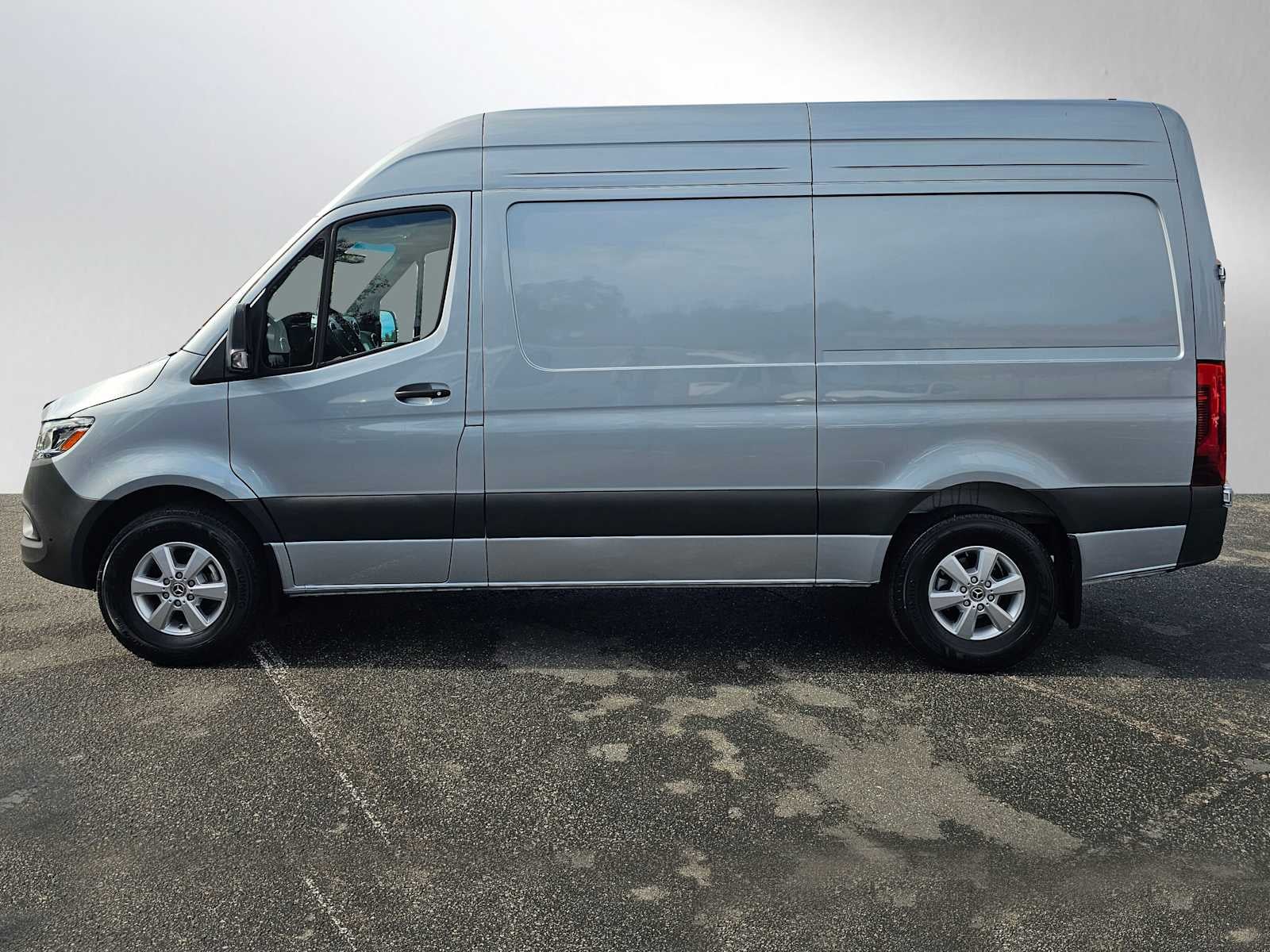 2025 Mercedes-Benz Sprinter 2500 Standard Roof I4 Diesel HO 144" RWD