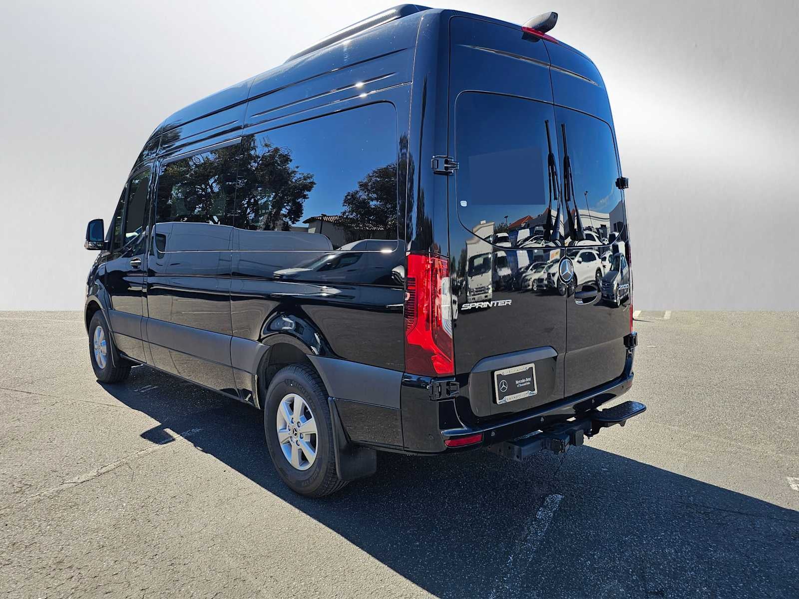 2024 Mercedes-Benz Sprinter 2500 Standard Roof I4 Diesel HO 144" RWD