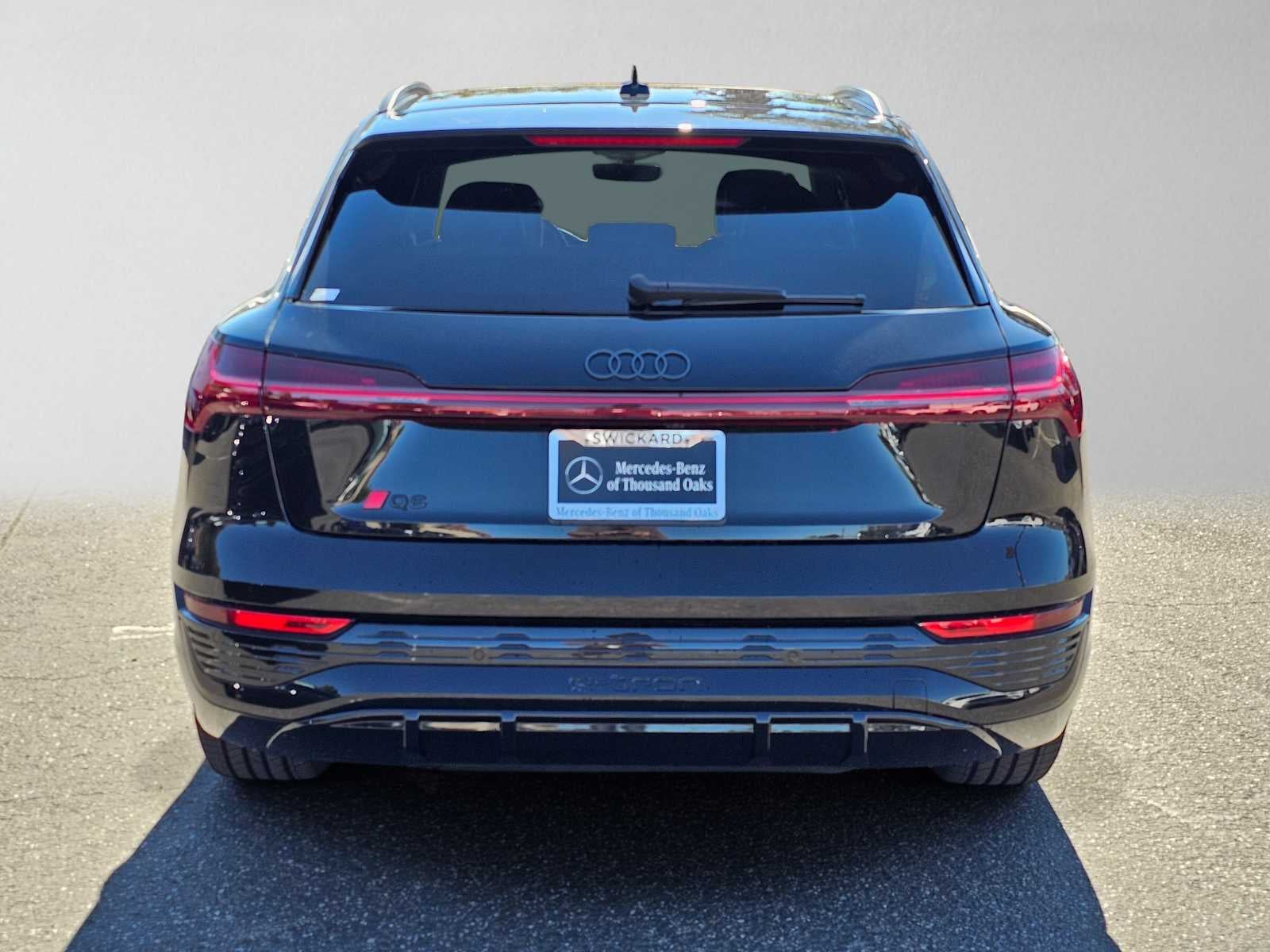 2024 Audi Q8 e-tron Prestige