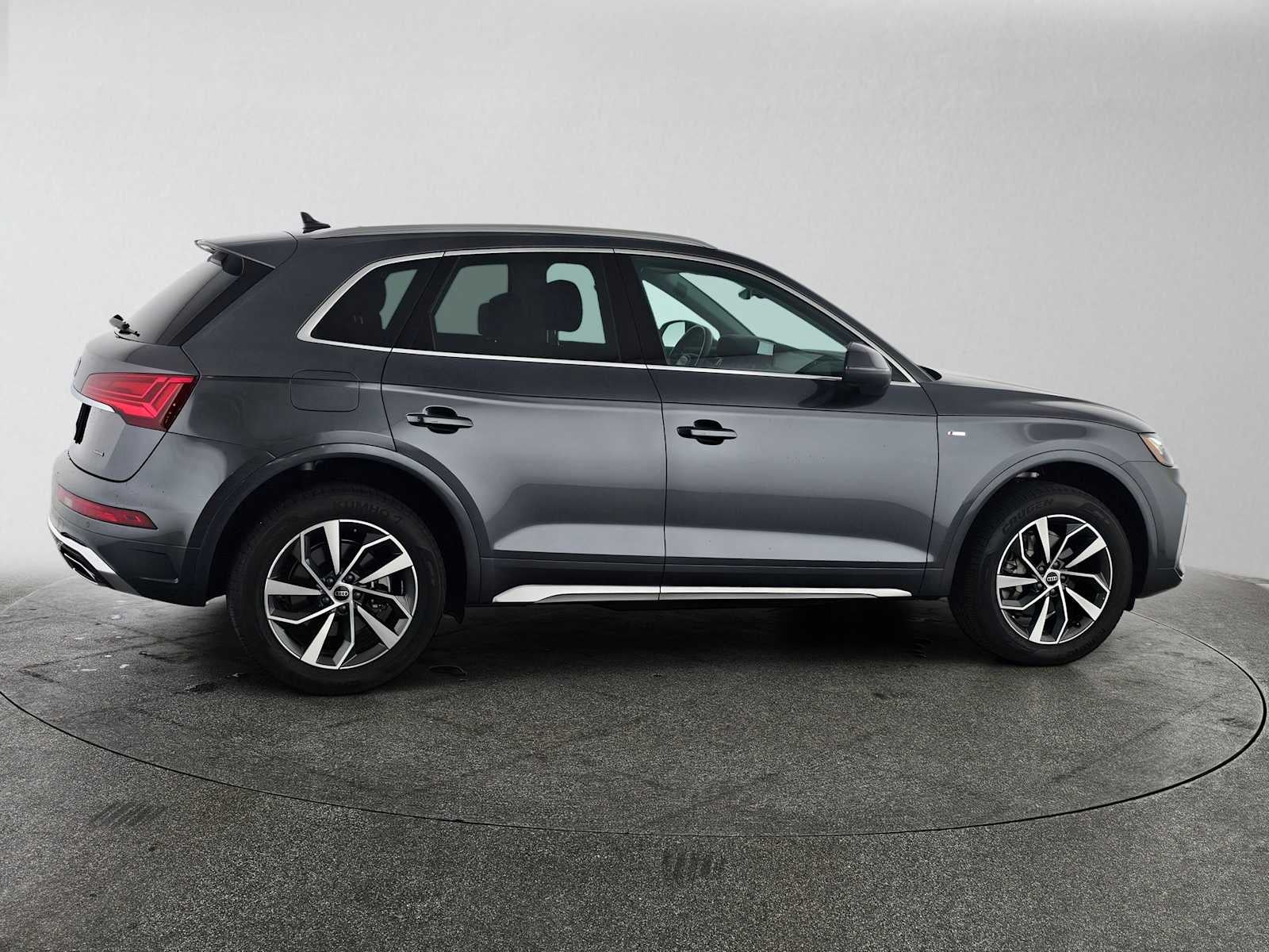2023 Audi Q5 S line Premium Plus