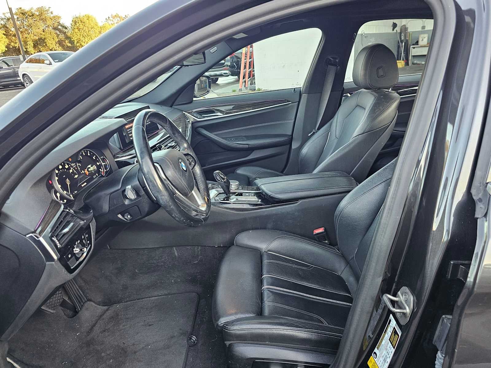 2018 BMW 540i 540i
