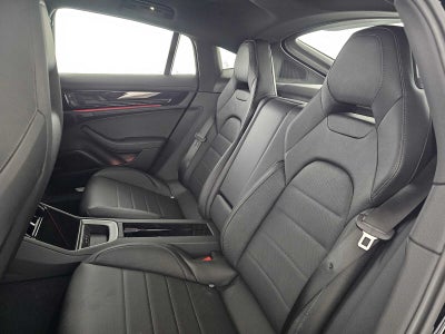 2026 Porsche Panamera 4