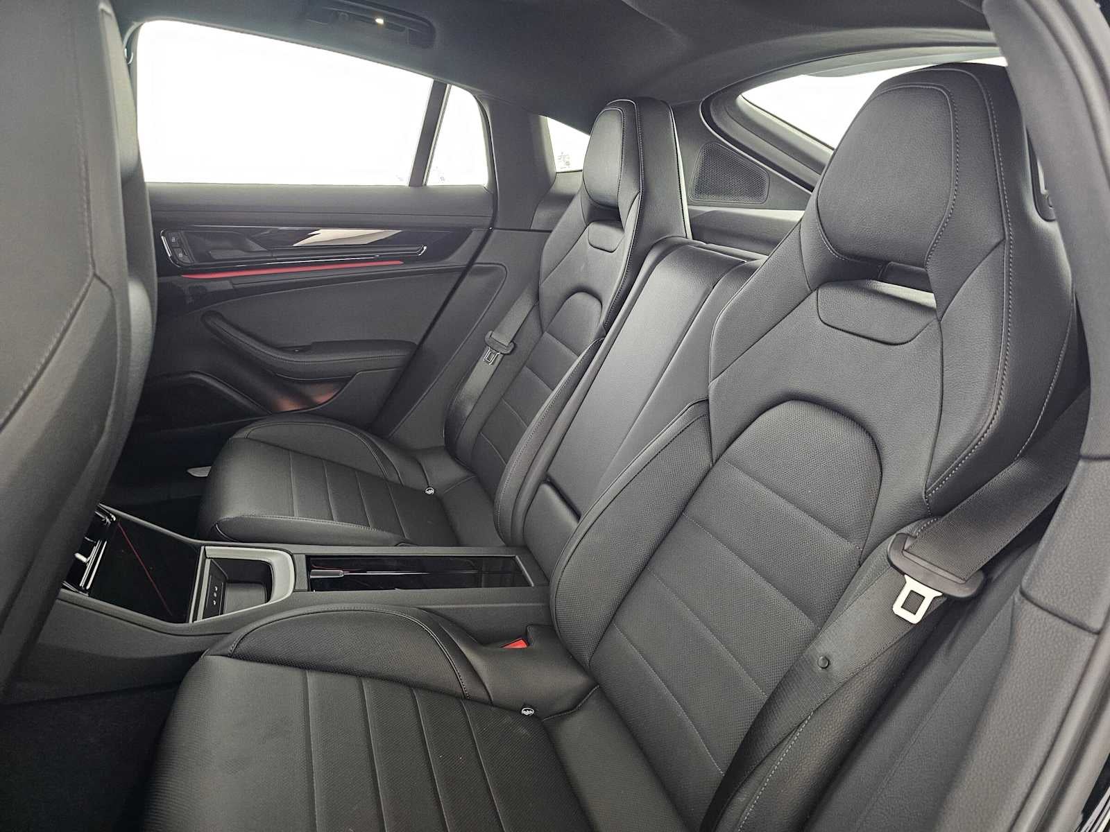 2026 Porsche Panamera 4