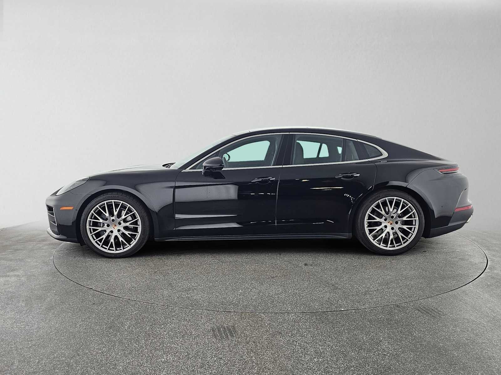 2026 Porsche Panamera 4