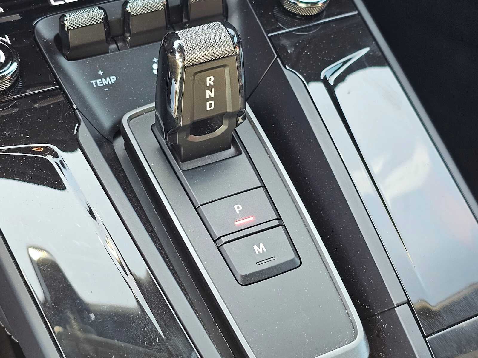 2025 Porsche 911 Carrera 4 GTS