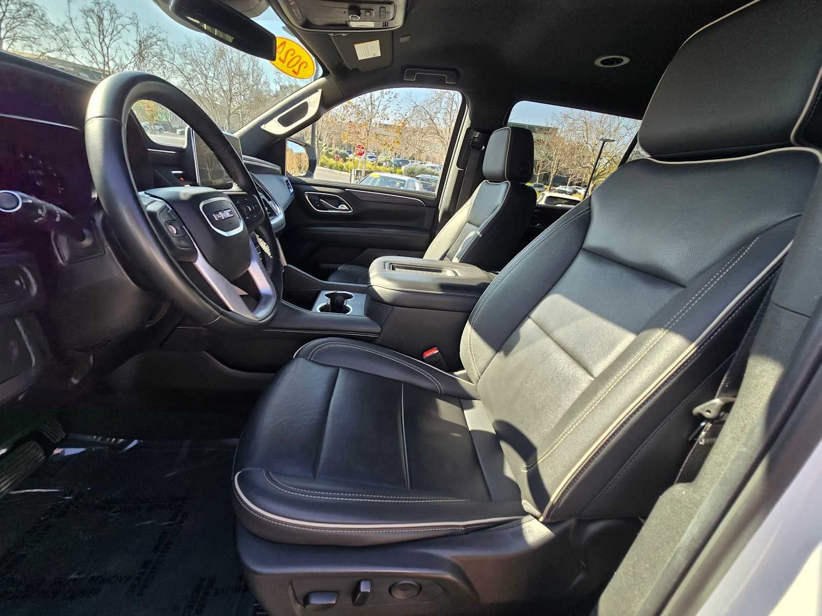 2024 GMC Yukon XL SLT