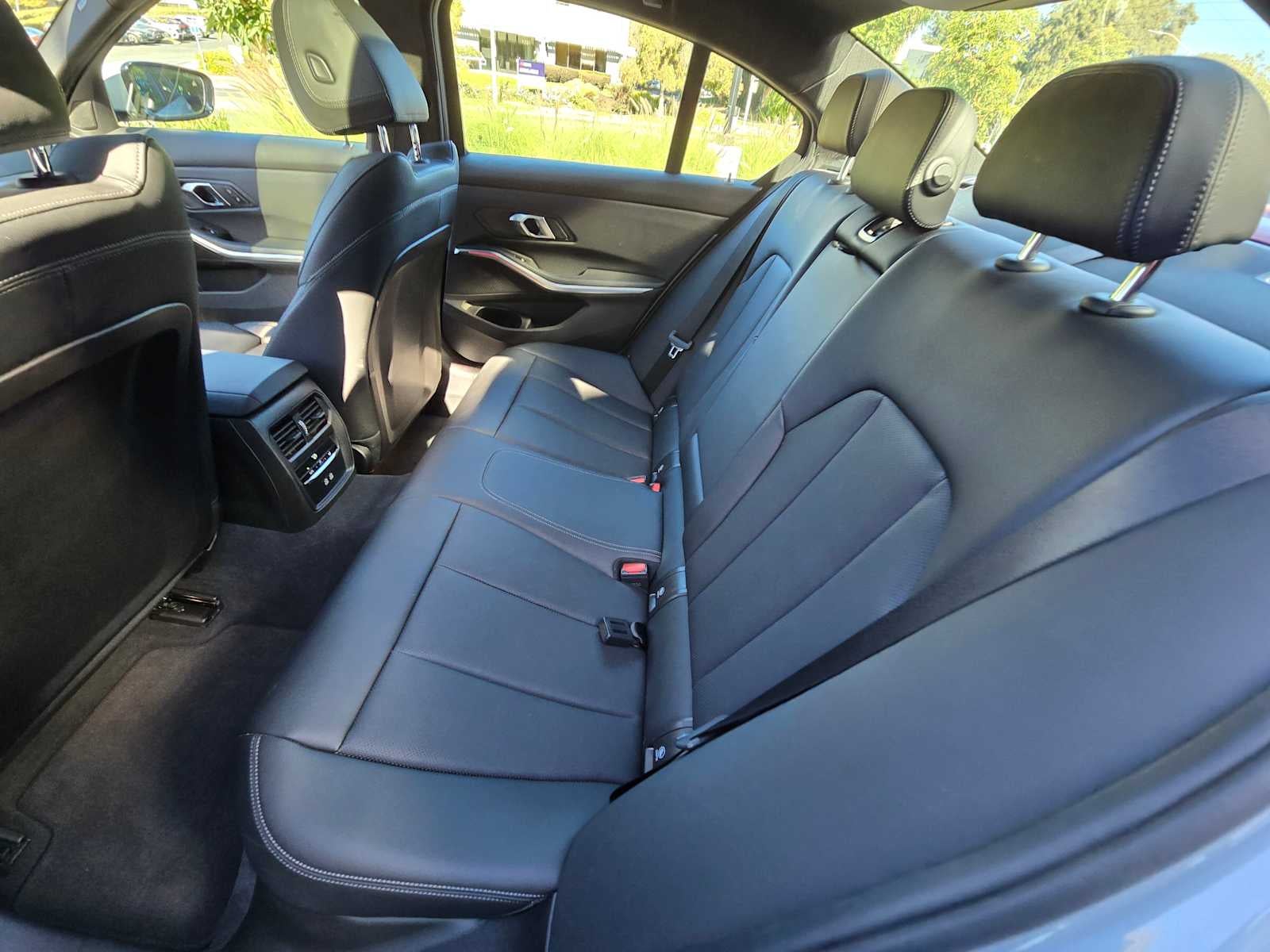 2024 BMW 3 Series 330i