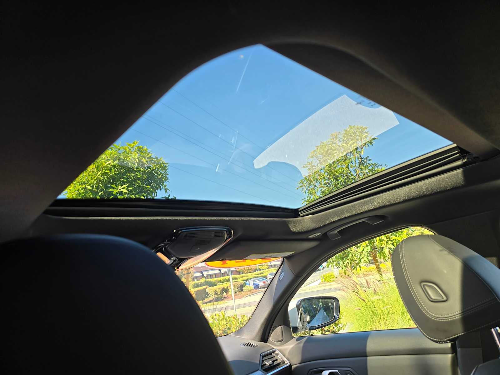 2024 BMW 3 Series 330i