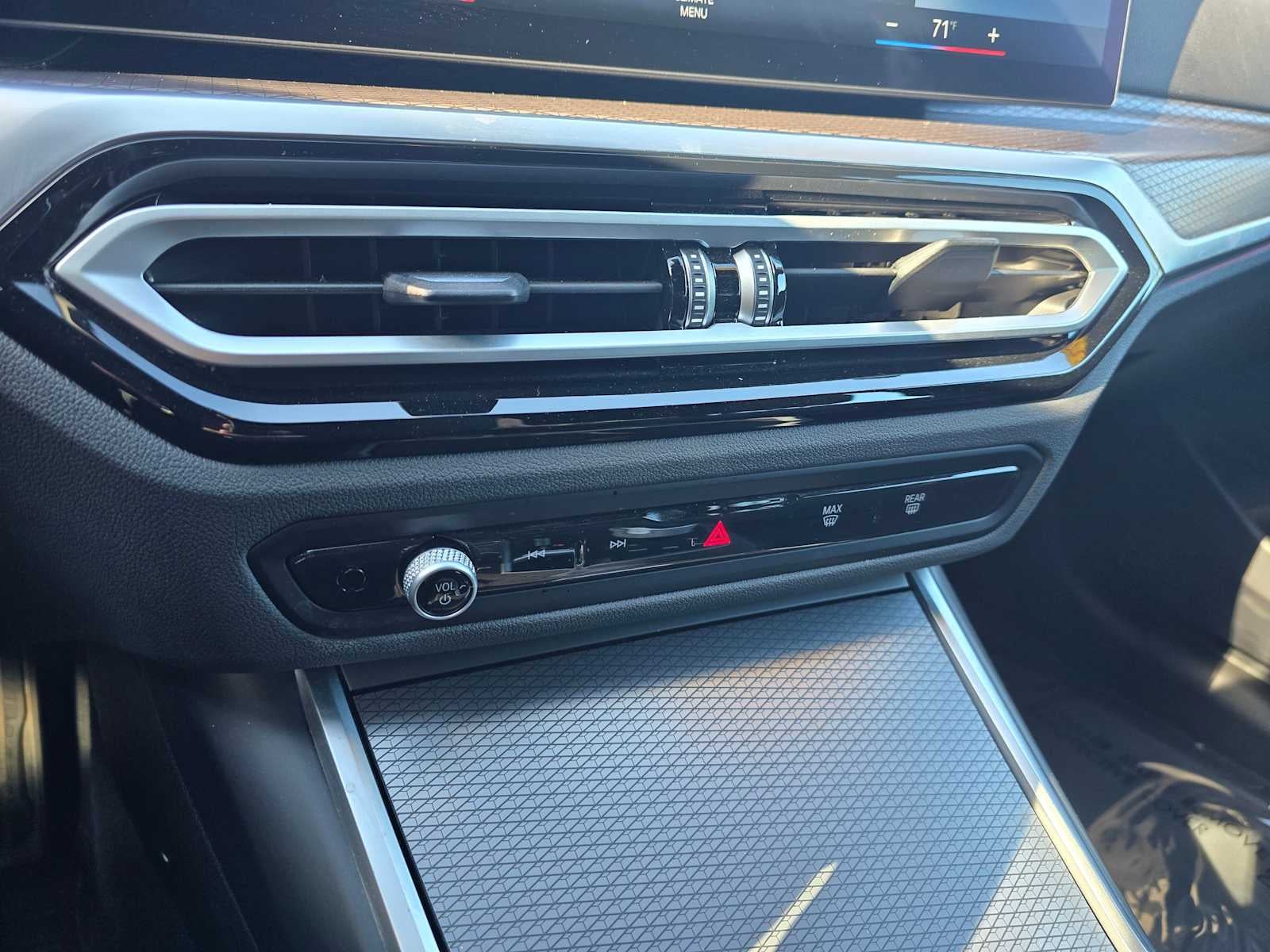 2024 BMW 3 Series 330i