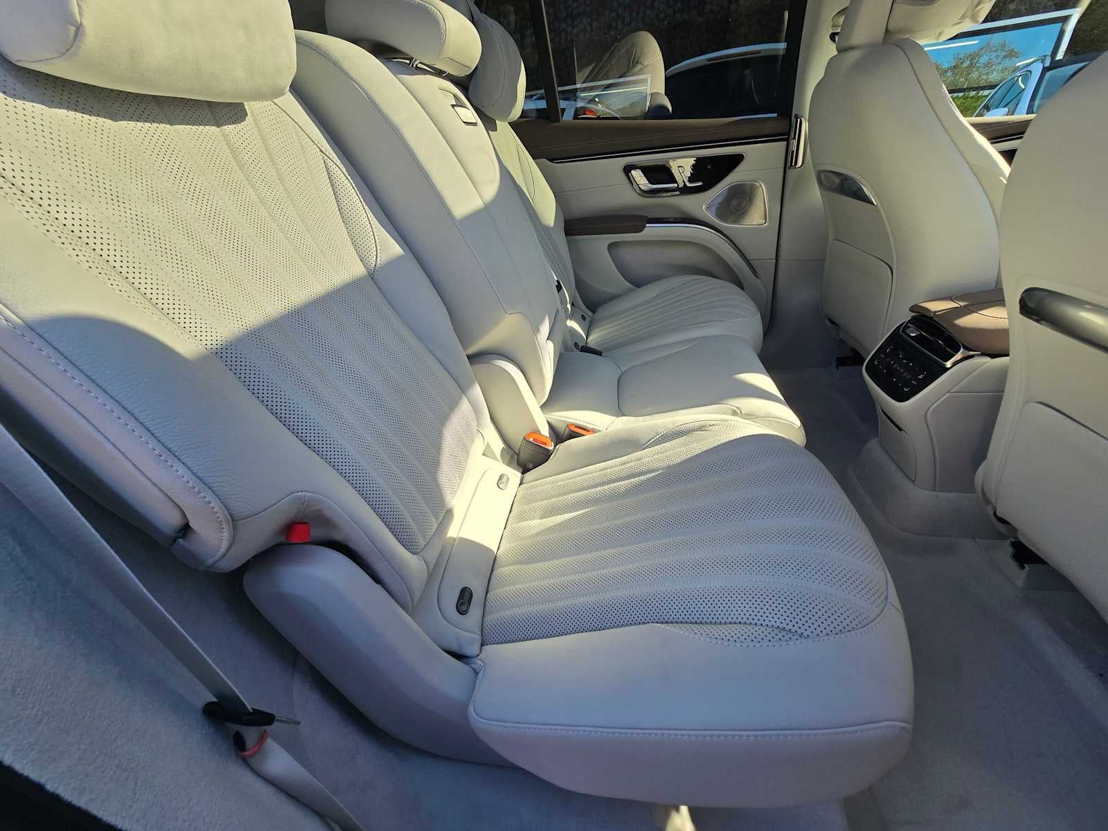 2027 Mercedes-Benz EQS 400 4MATIC® SUV