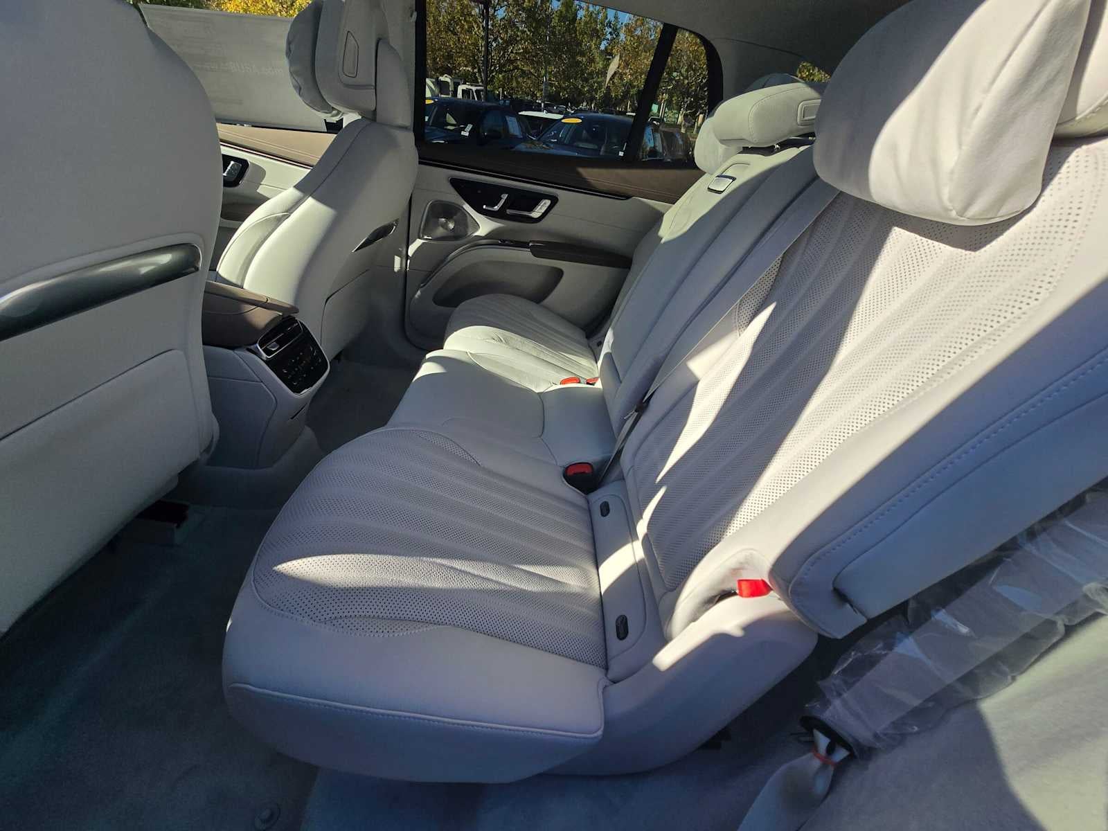 2027 Mercedes-Benz EQS 400 4MATIC® SUV