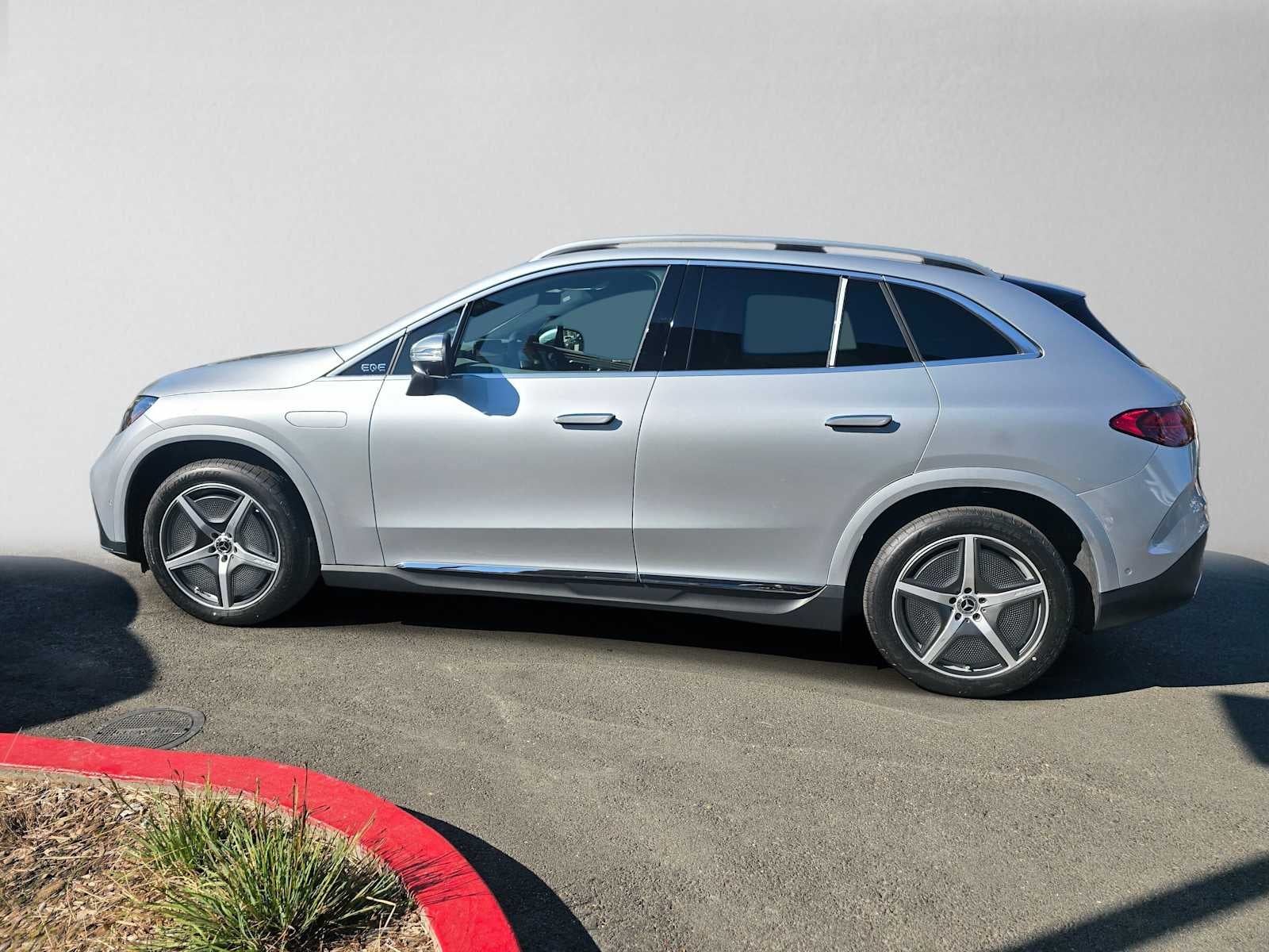2027 Mercedes-Benz EQE 320 4MATIC® SUV