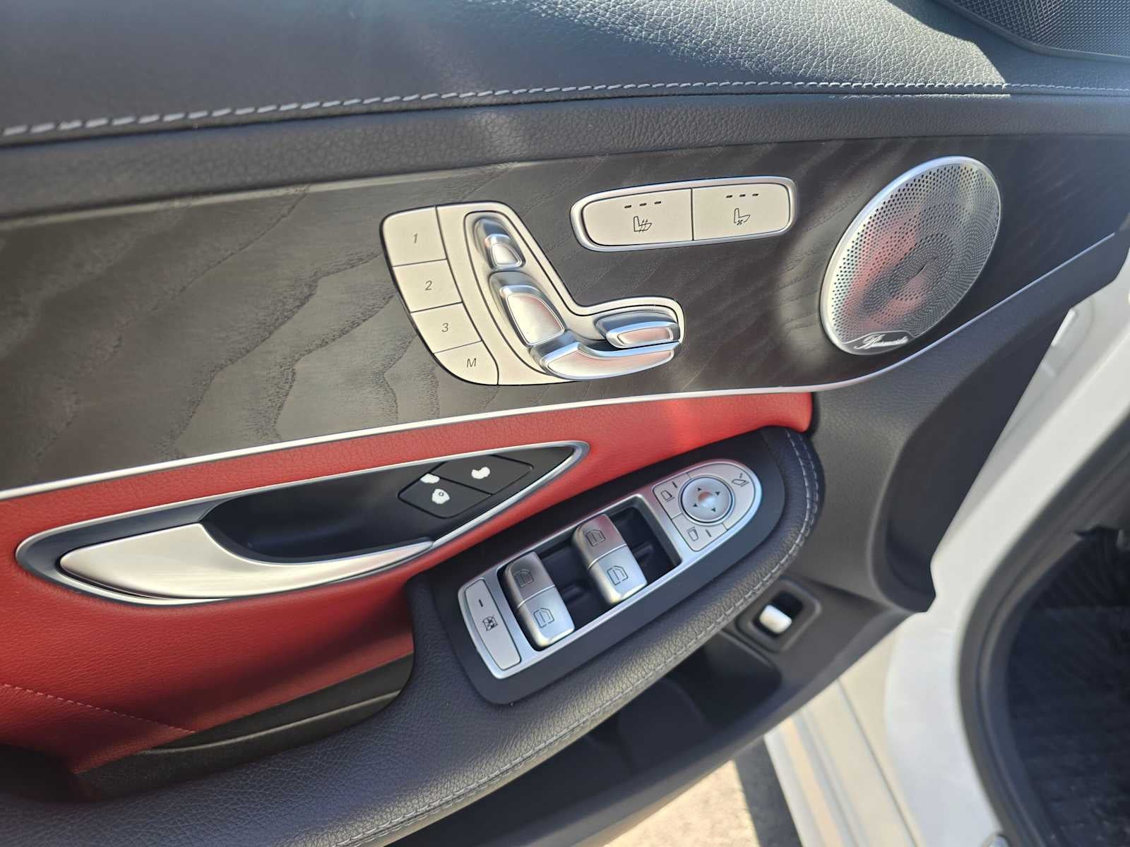 2016 Mercedes-Benz C 300 4dr Sdn RWD