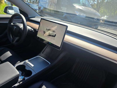 2023 Tesla Model 3 RWD