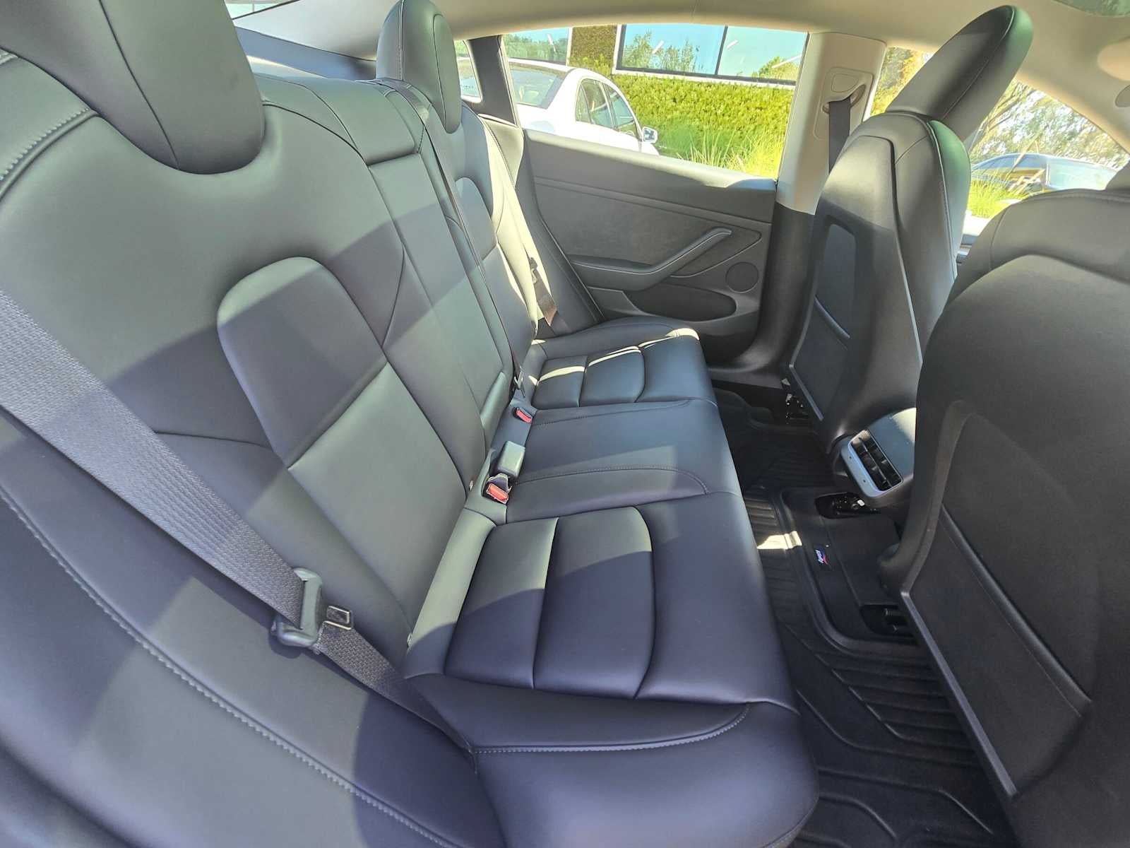 2023 Tesla Model 3 RWD