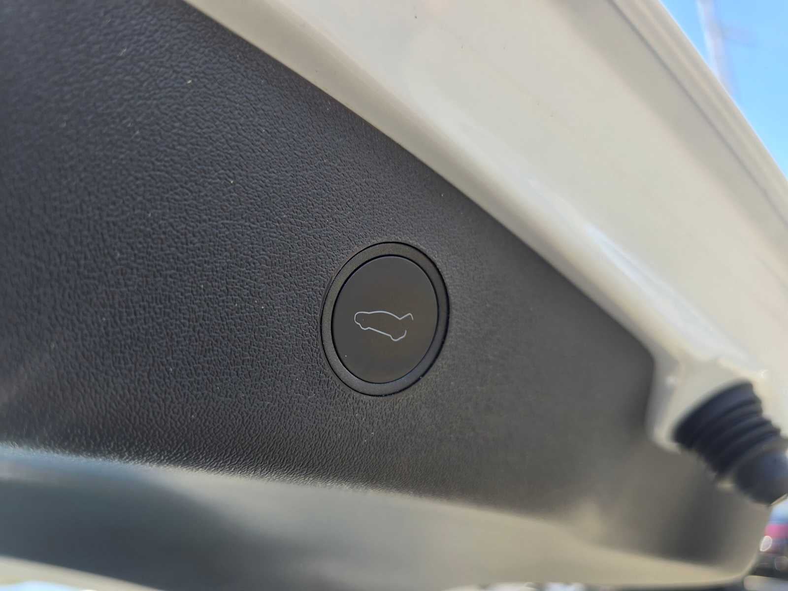 2023 Tesla Model 3 RWD