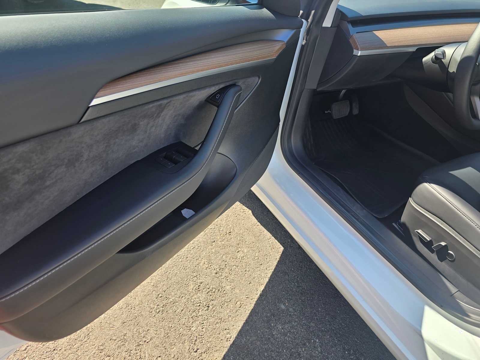 2023 Tesla Model 3 RWD