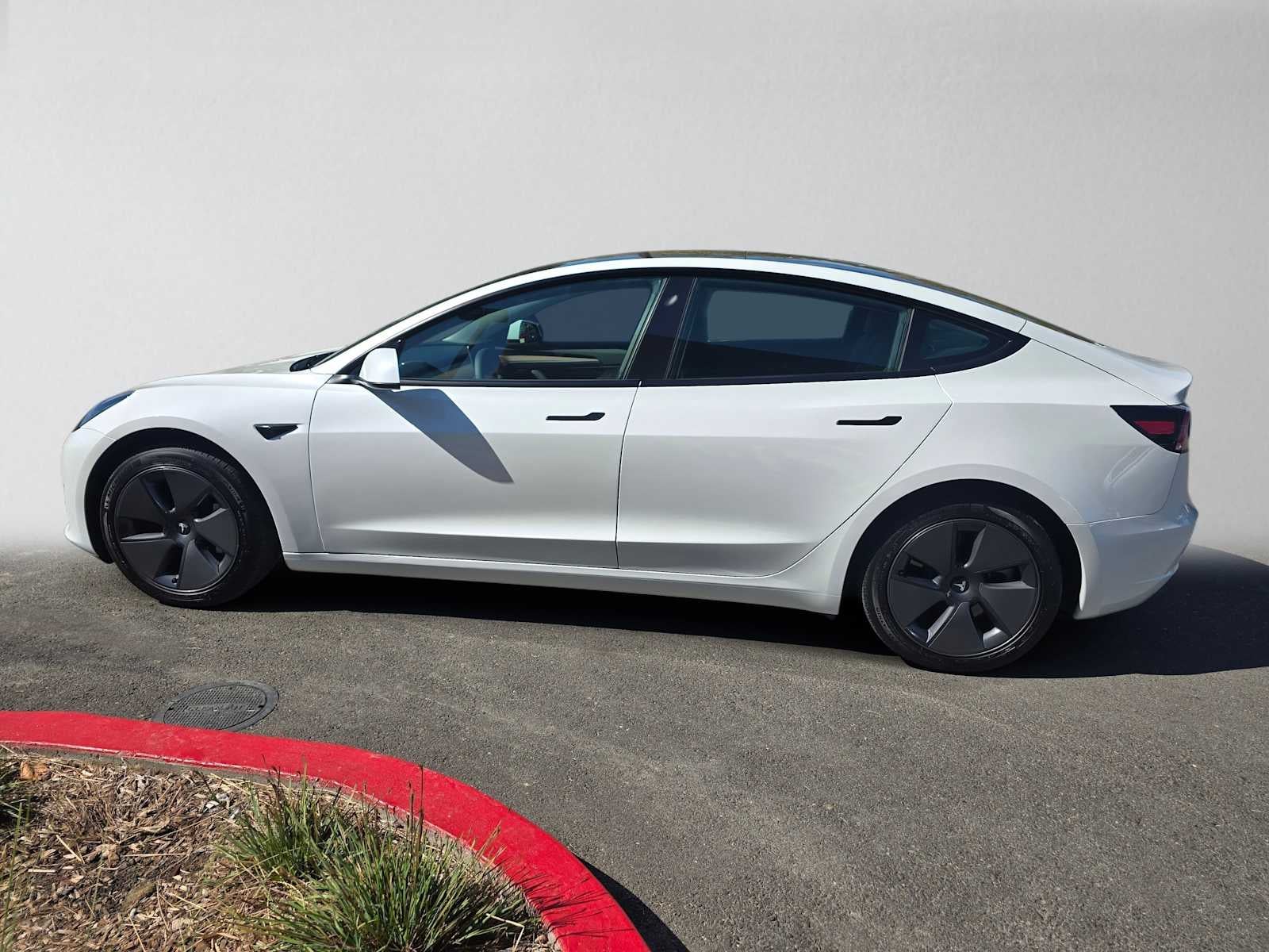 2023 Tesla Model 3 RWD