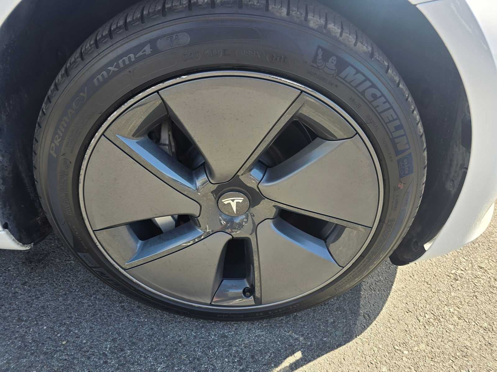 2023 Tesla Model 3 RWD