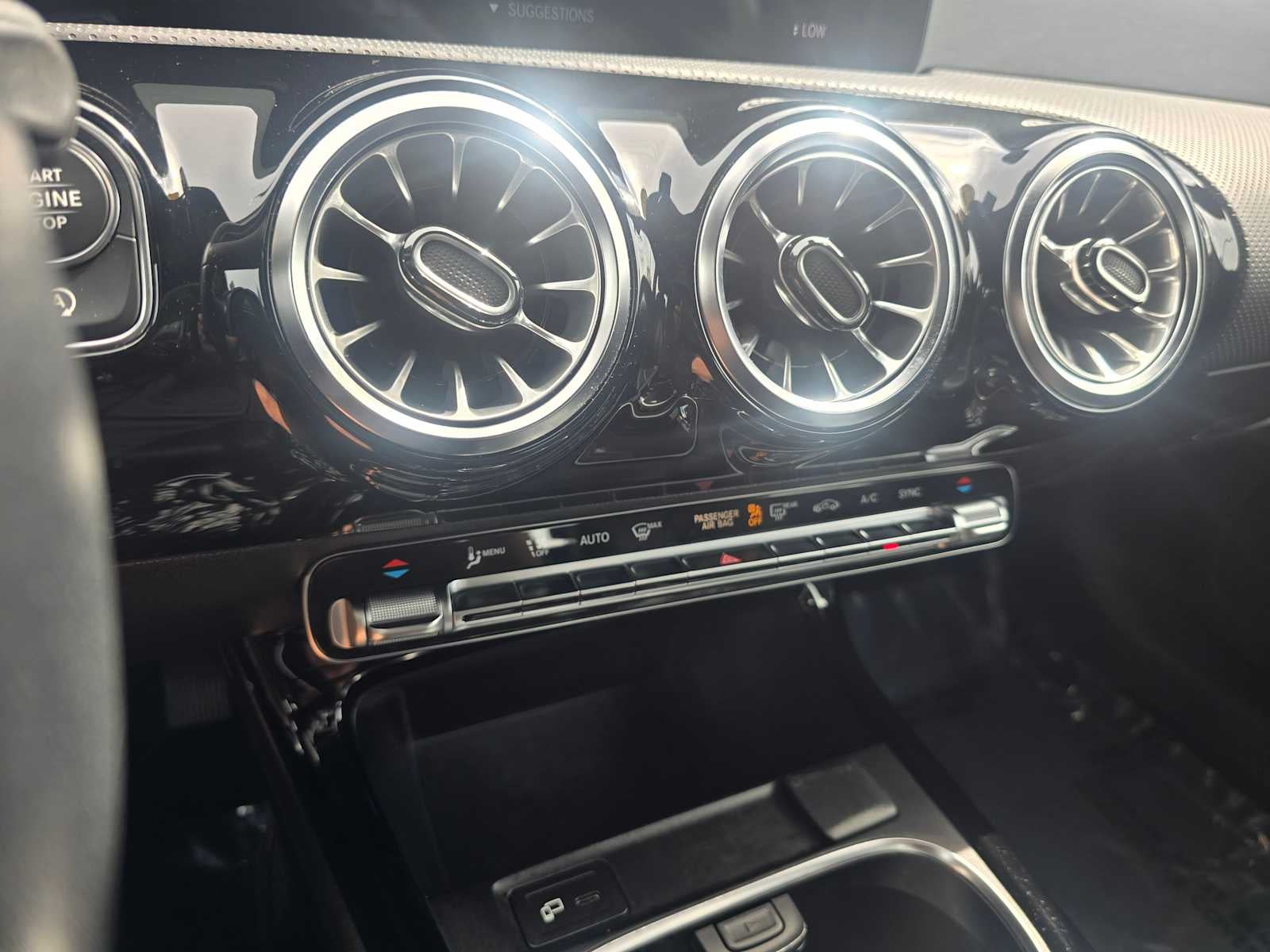 2022 Mercedes-Benz A 220 4MATIC® Sedan