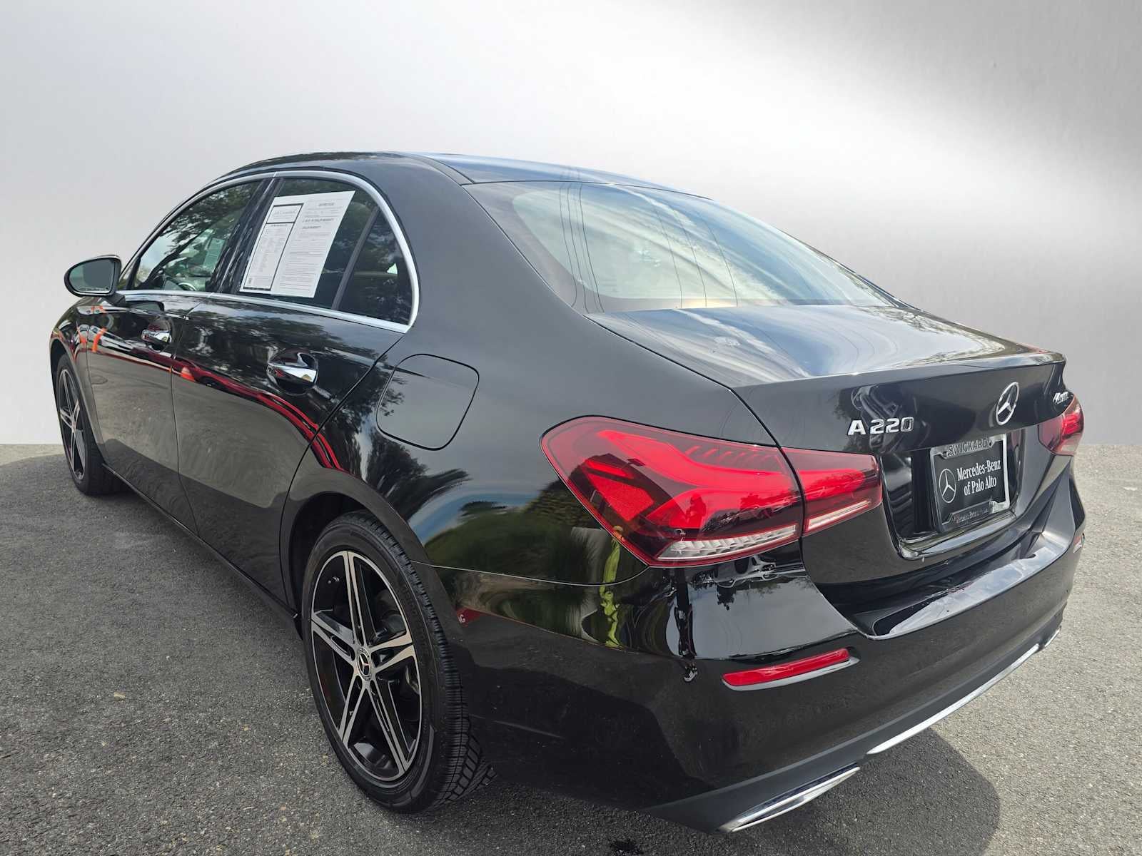 2022 Mercedes-Benz A 220 4MATIC® Sedan