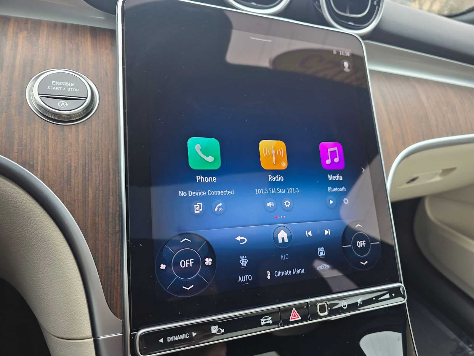 2025 Mercedes-Benz C 300 4MATIC® Sedan