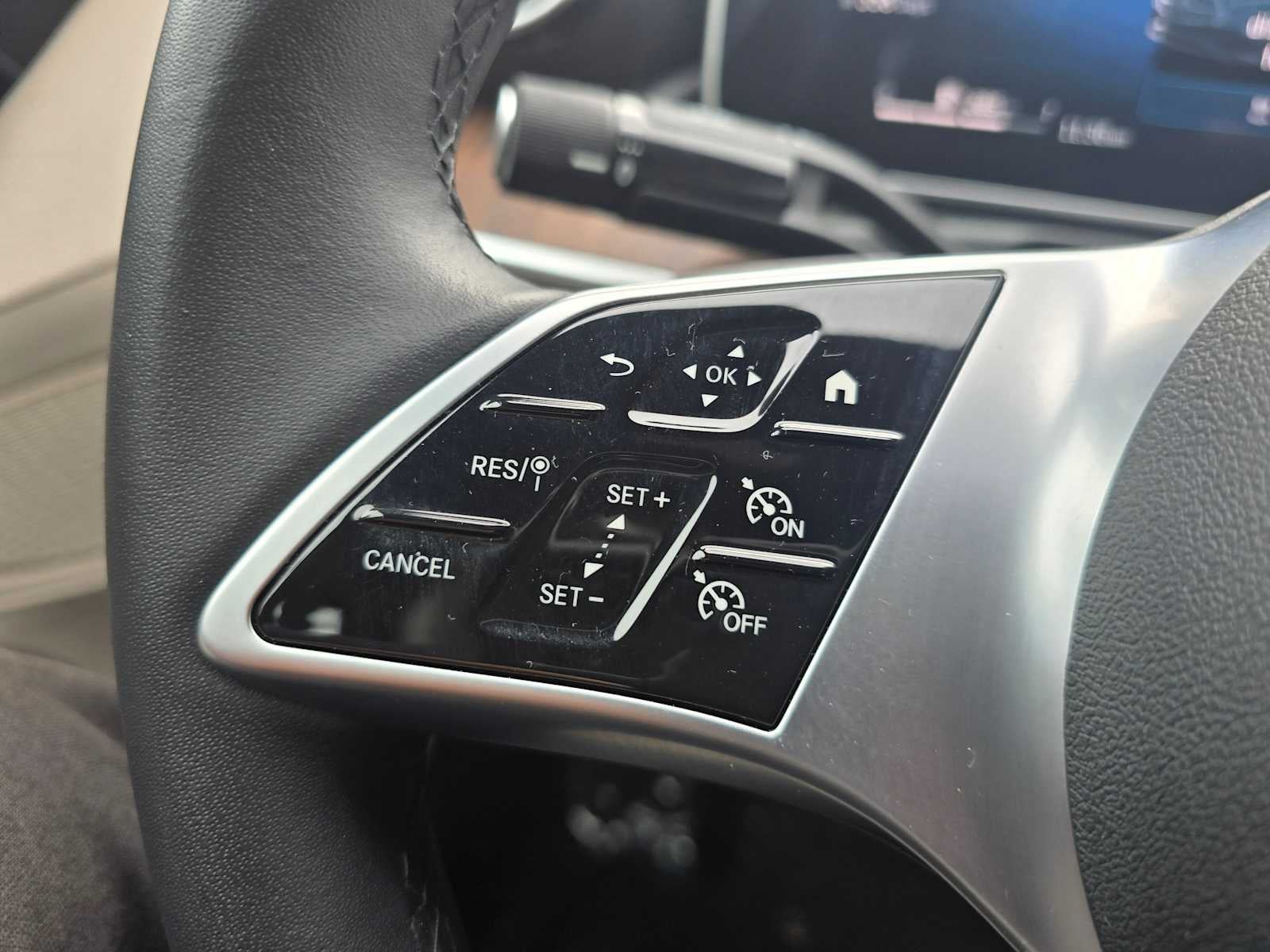 2025 Mercedes-Benz C 300 4MATIC® Sedan