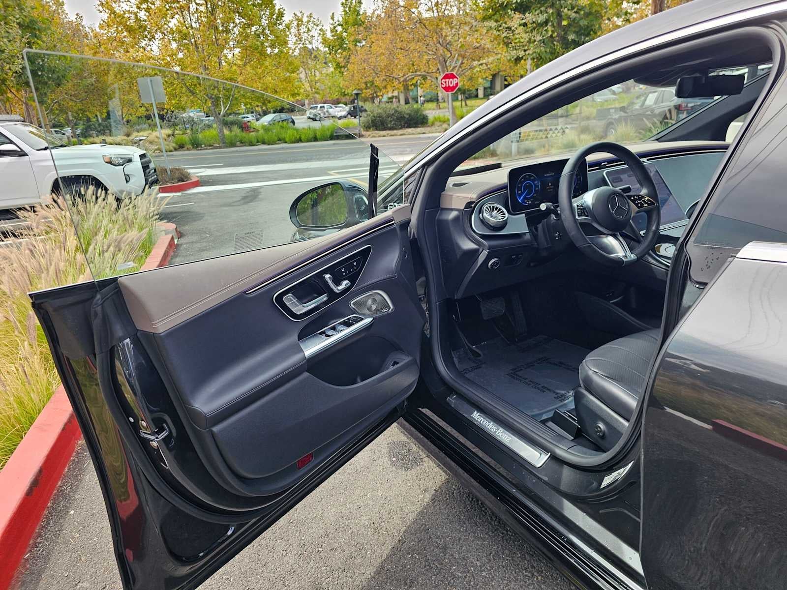 2023 Mercedes-Benz EQE 350 4MATIC®+ Sedan