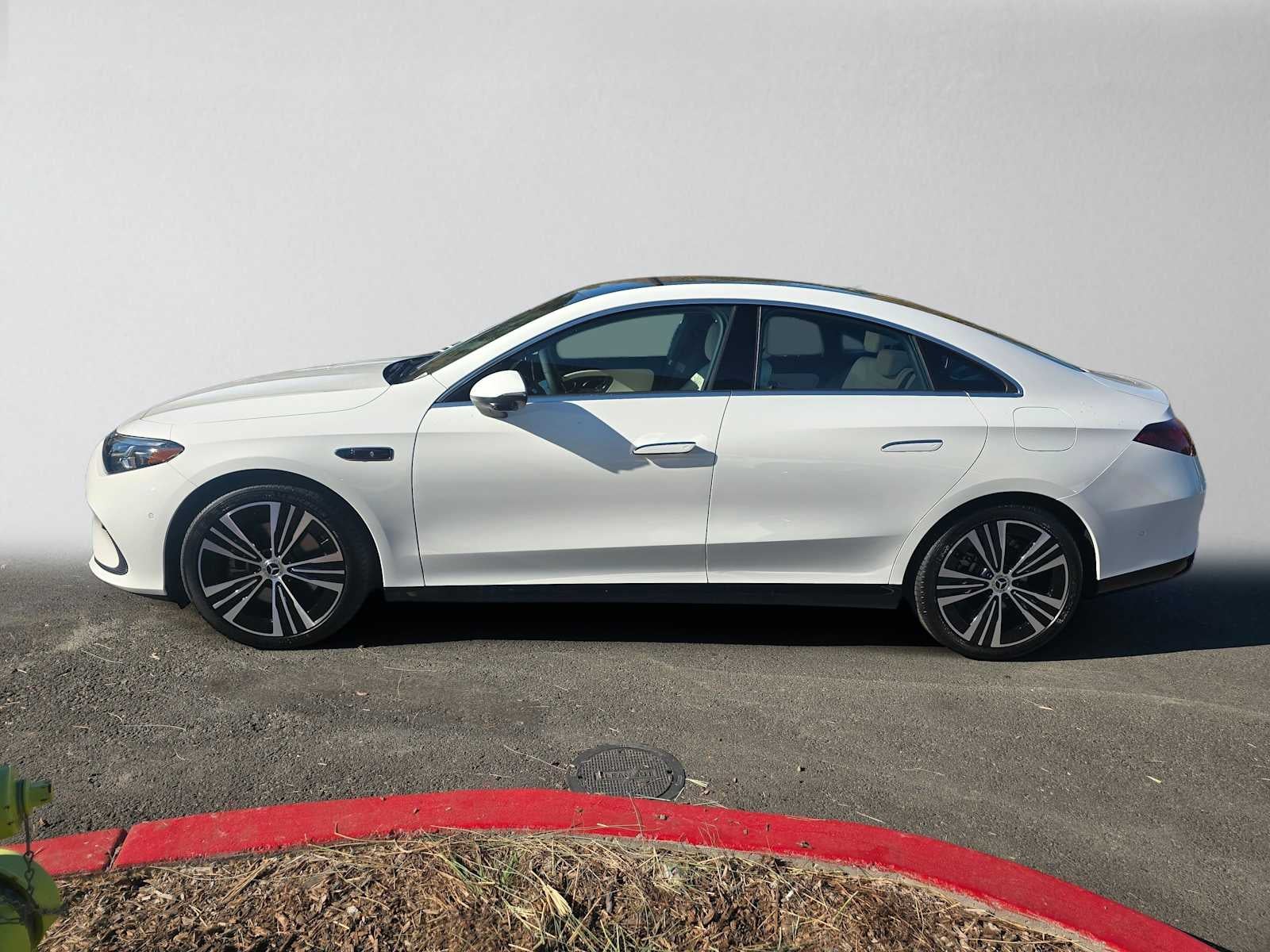 2027 Mercedes-Benz CLA 220 Hybrid FWD