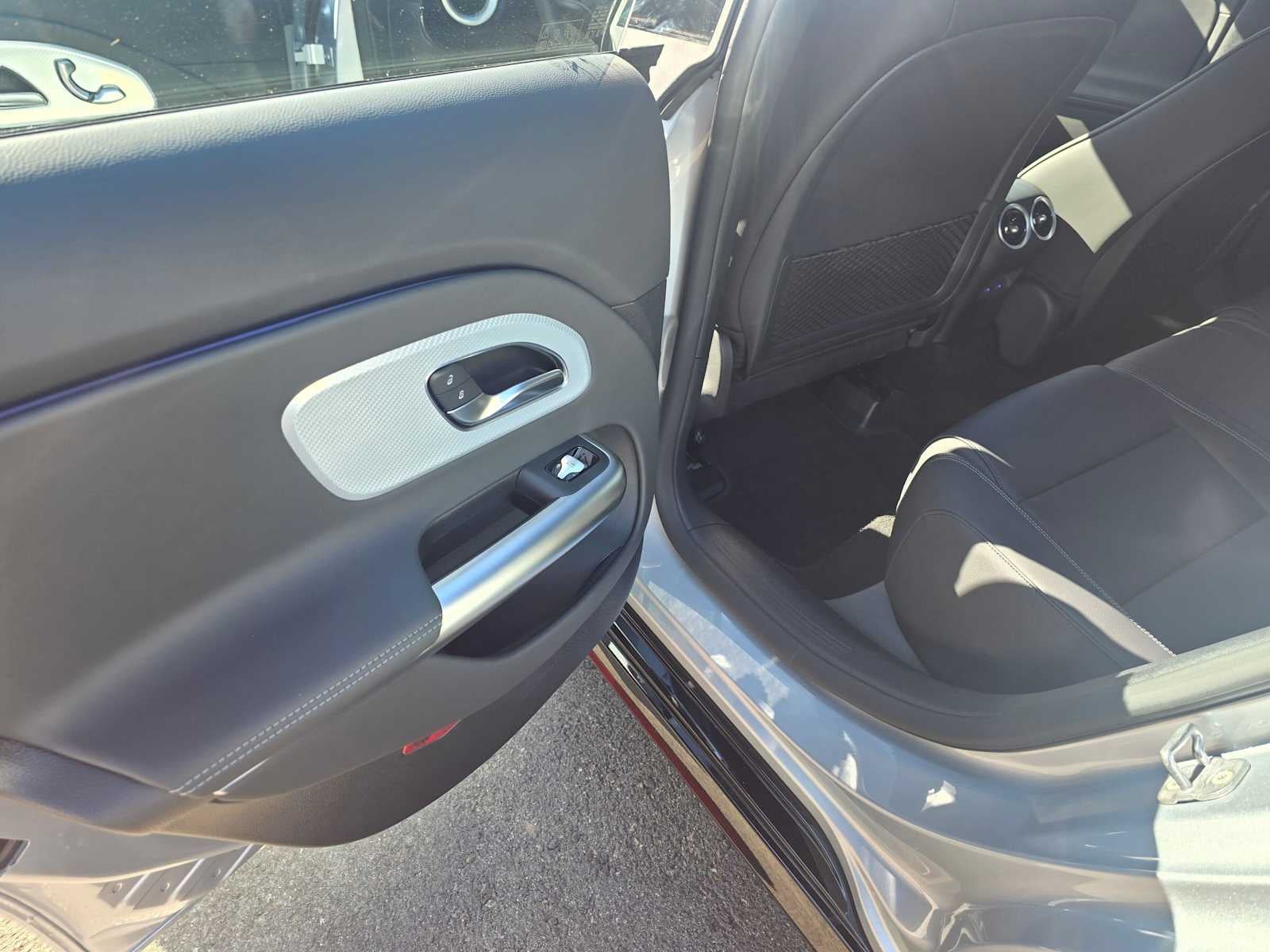 2027 Mercedes-Benz CLA 220 Hybrid FWD