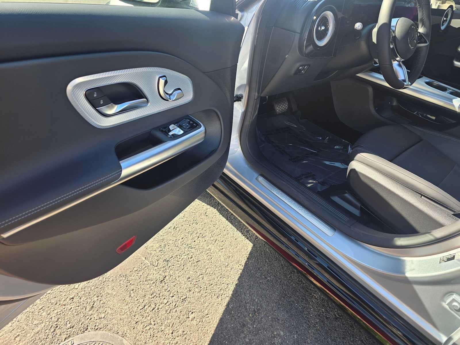 2027 Mercedes-Benz CLA 220 Hybrid FWD