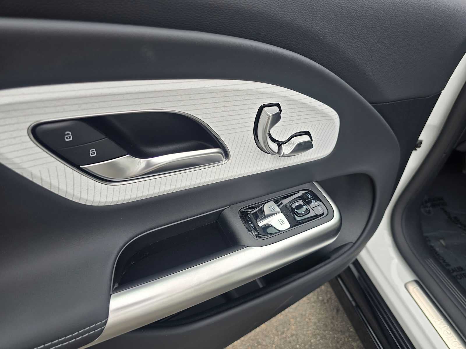 2027 Mercedes-Benz CLA 220 Hybrid FWD