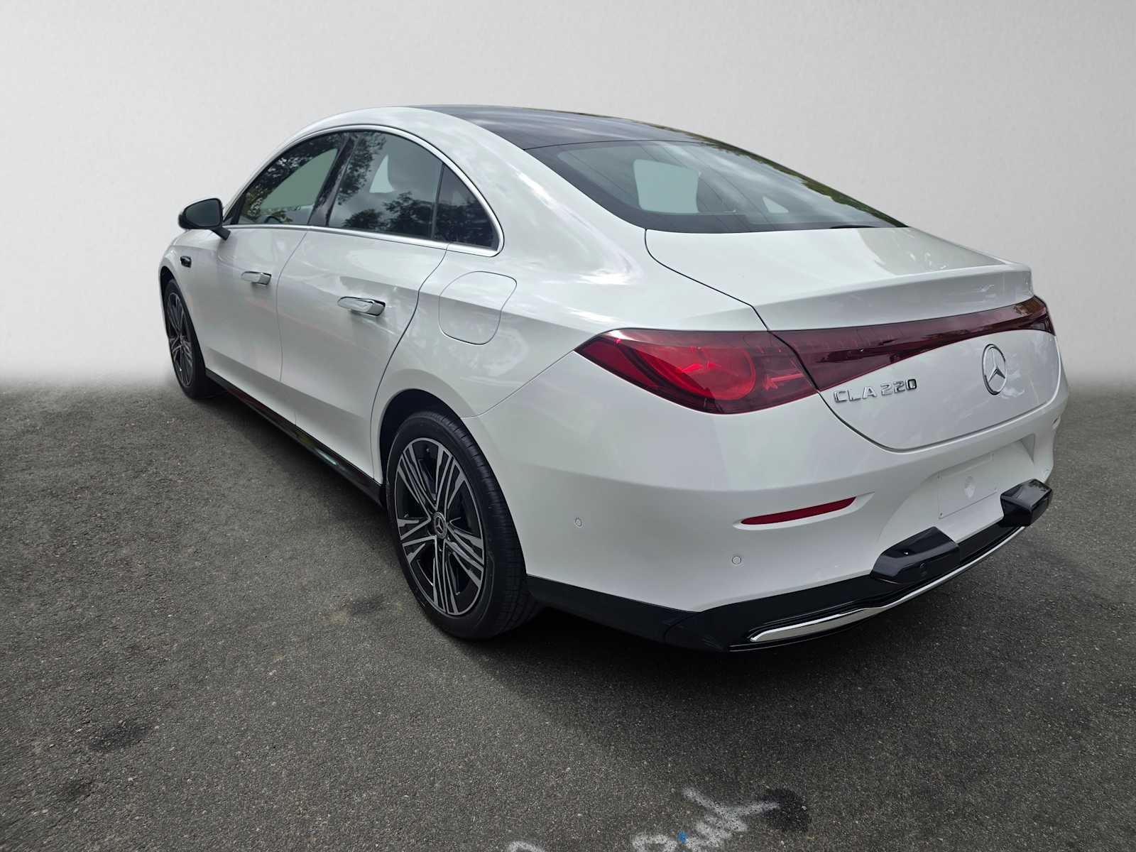 2027 Mercedes-Benz CLA 220 Hybrid FWD